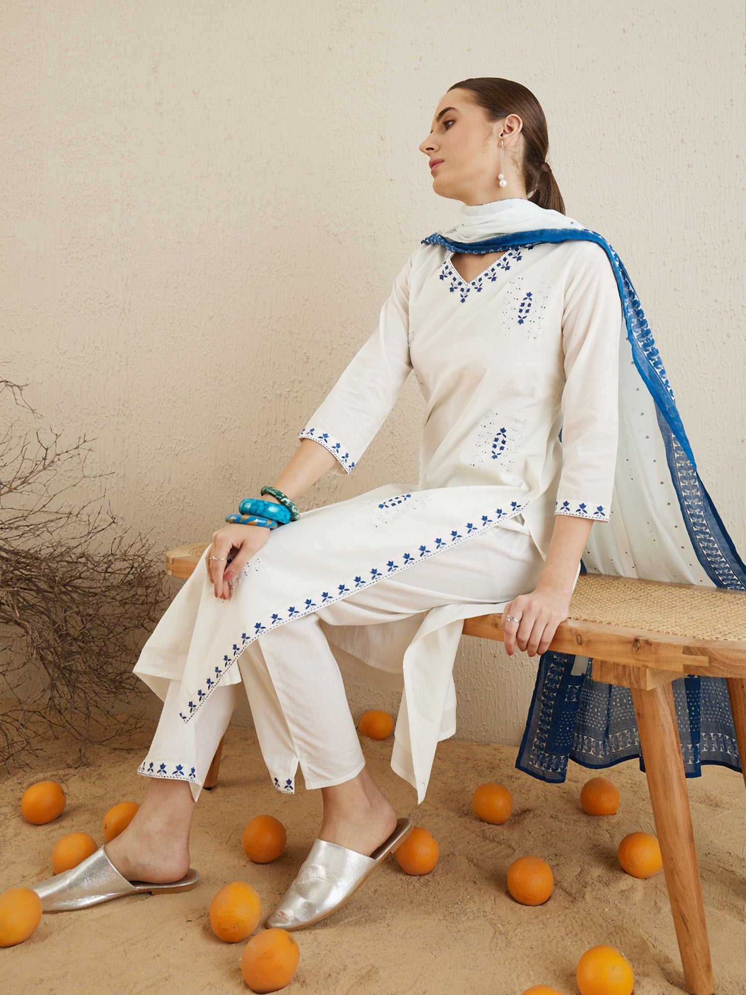 Women's Off White Pure Cotton Kurta Set - Taantav