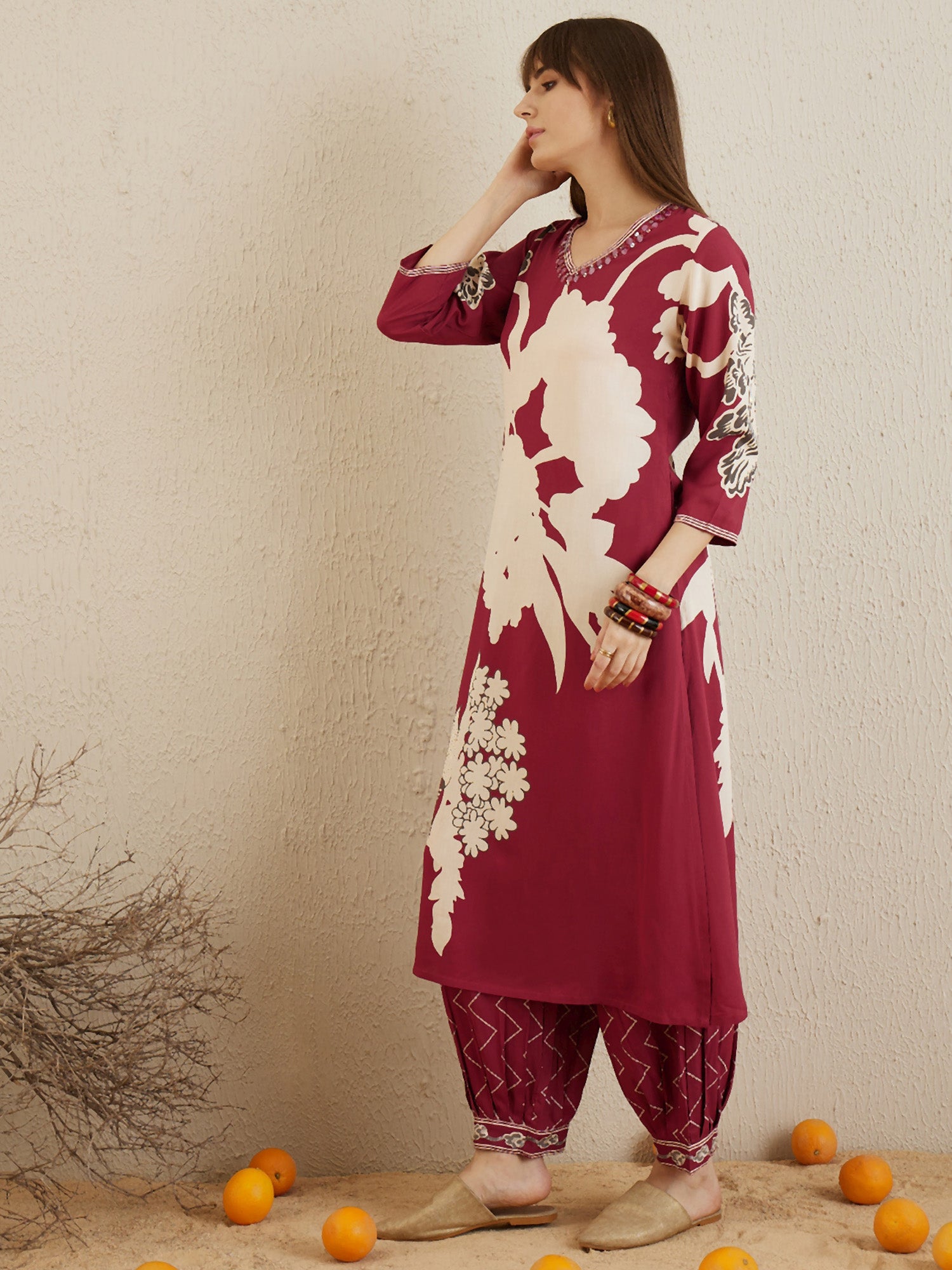 Women's Red Viscose Rayon Kurta Set - Taantav