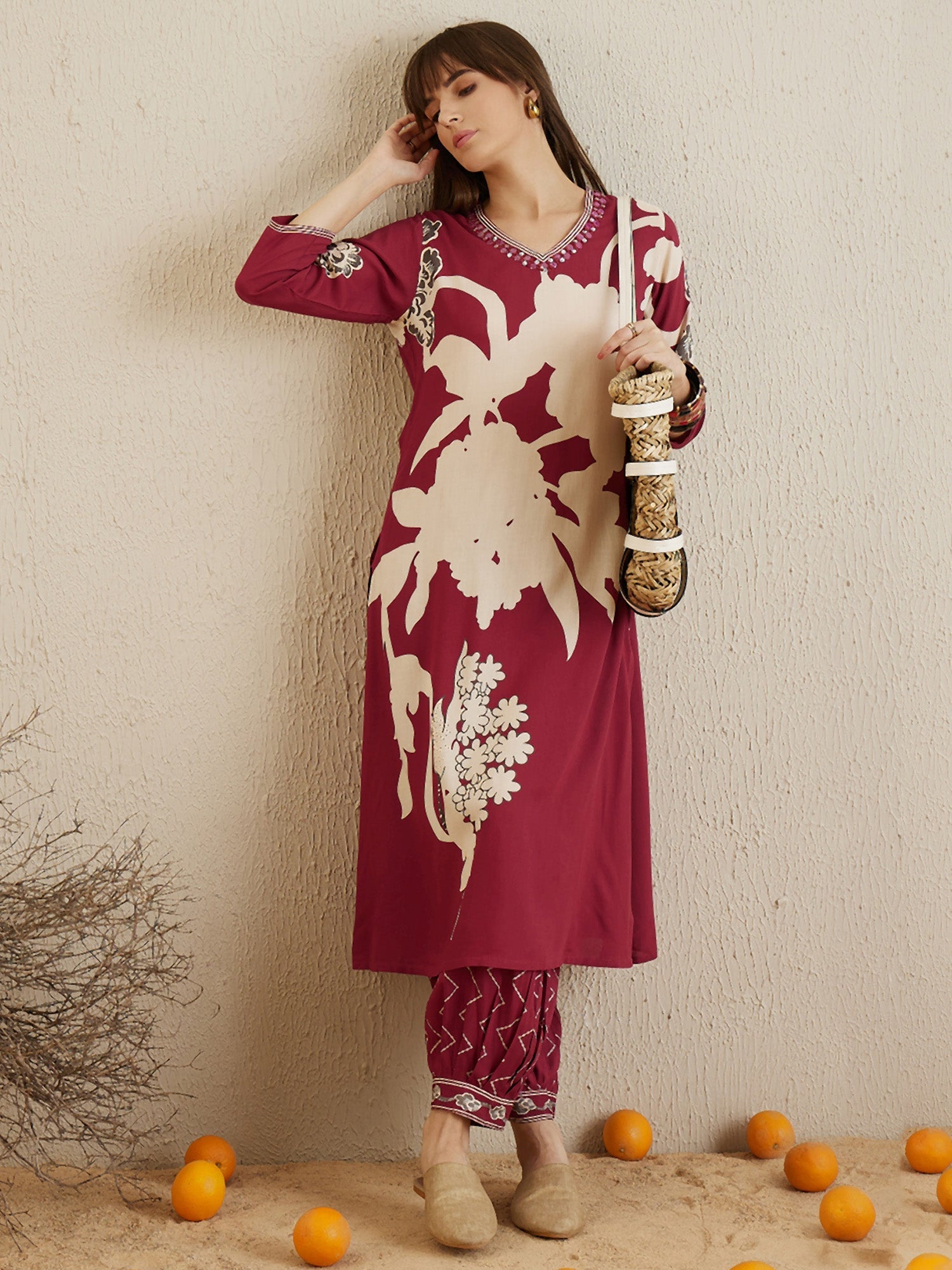 Women's Red Viscose Rayon Kurta Set - Taantav