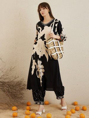 Color_Black