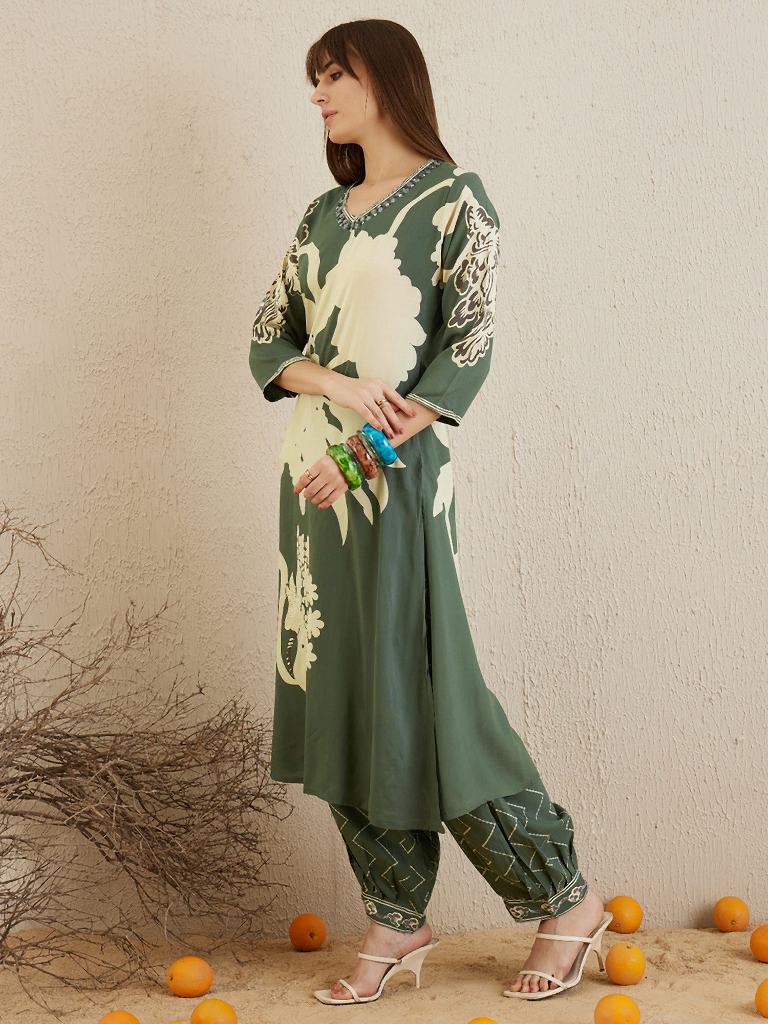 Women's Green Viscose Rayon Kurta Set - Taantav