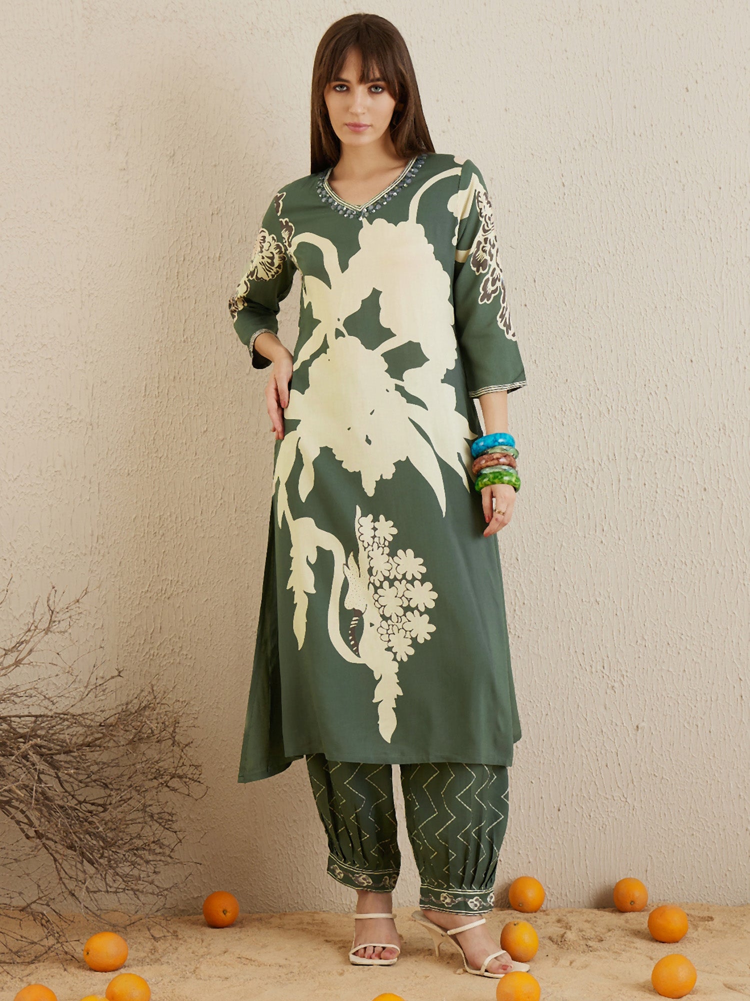 Women's Green Viscose Rayon Kurta Set - Taantav