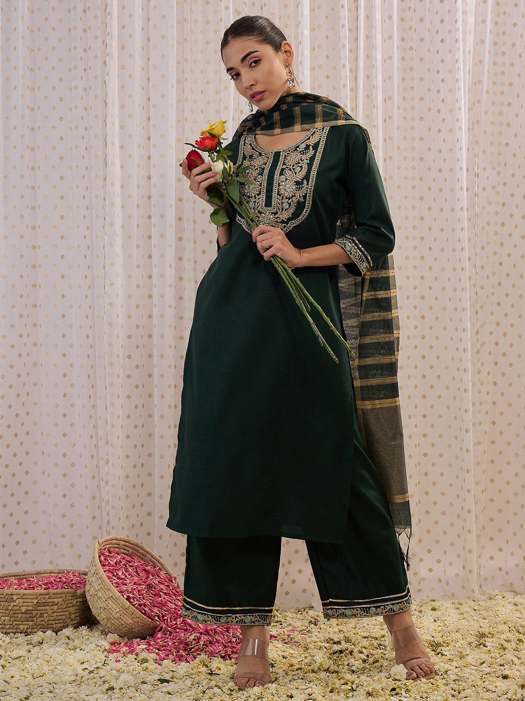 Women's Green Cotton Blend Kurta Set - Taantav