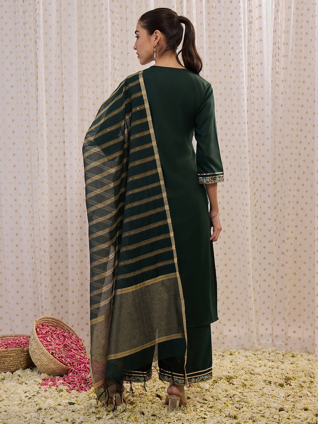 Women's Green Cotton Blend Kurta Set - Taantav