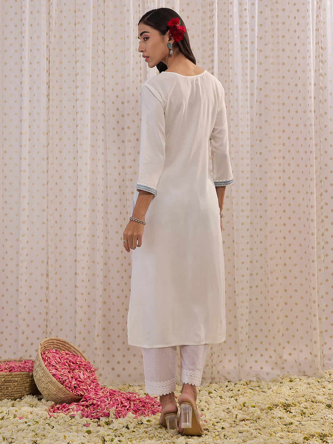 Women's White Blended Kurta - Taantav