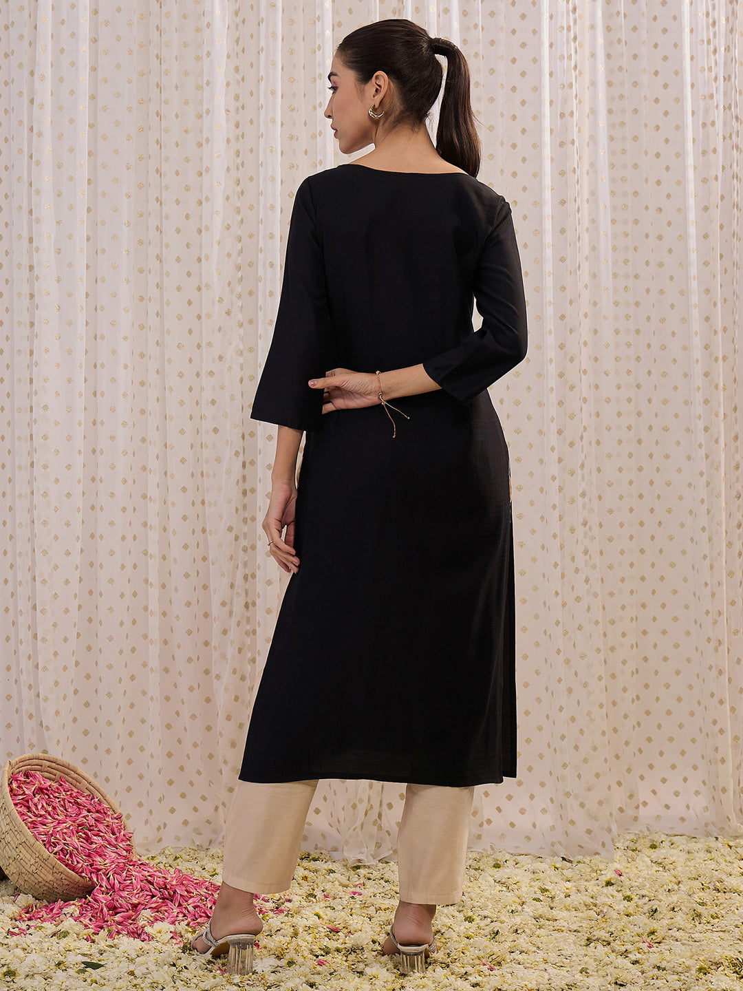 Women's Black Liva Kurta - Taantav