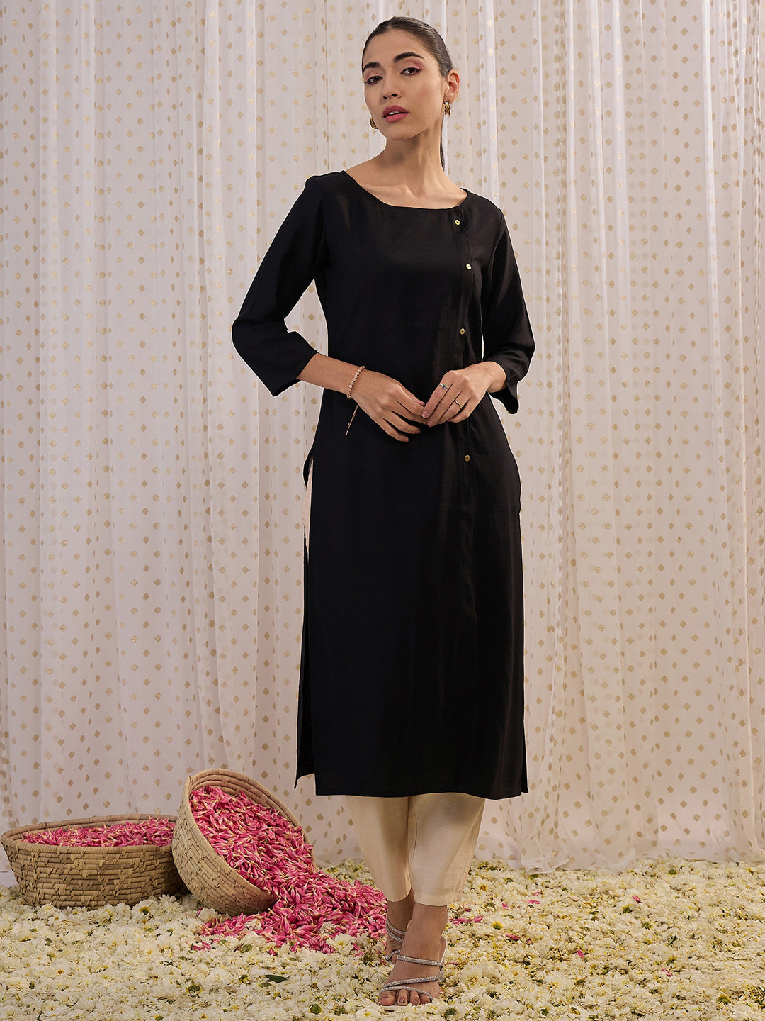 Women's Black Liva Kurta - Taantav