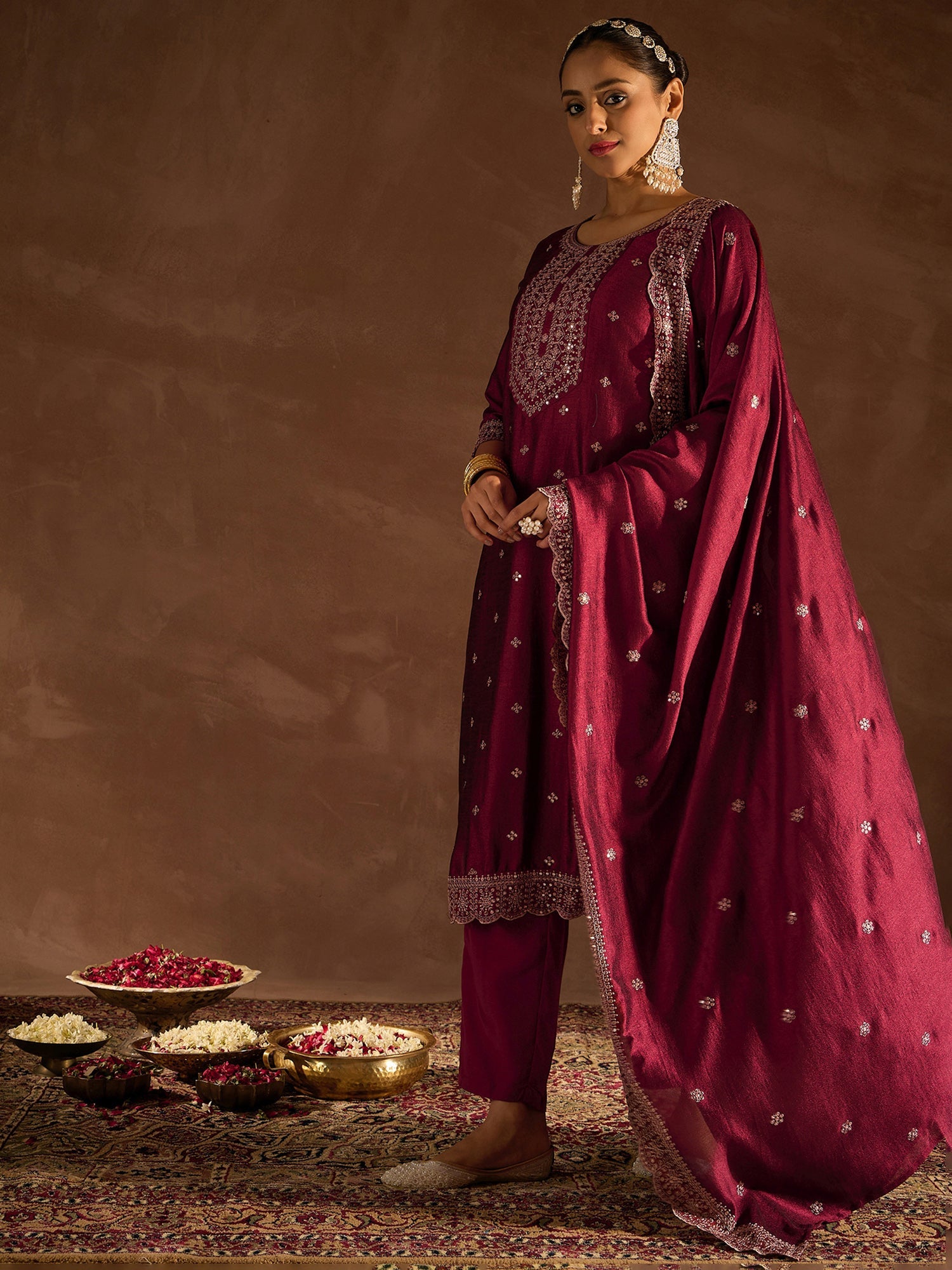 Women's Maroon Silk Blend Kurta Set - Taantav