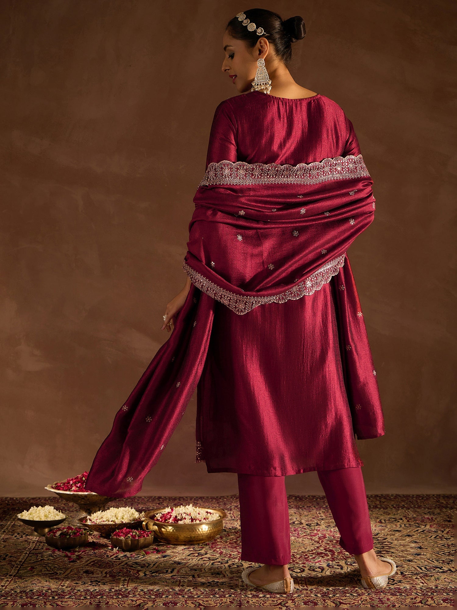 Women's Maroon Silk Blend Kurta Set - Taantav