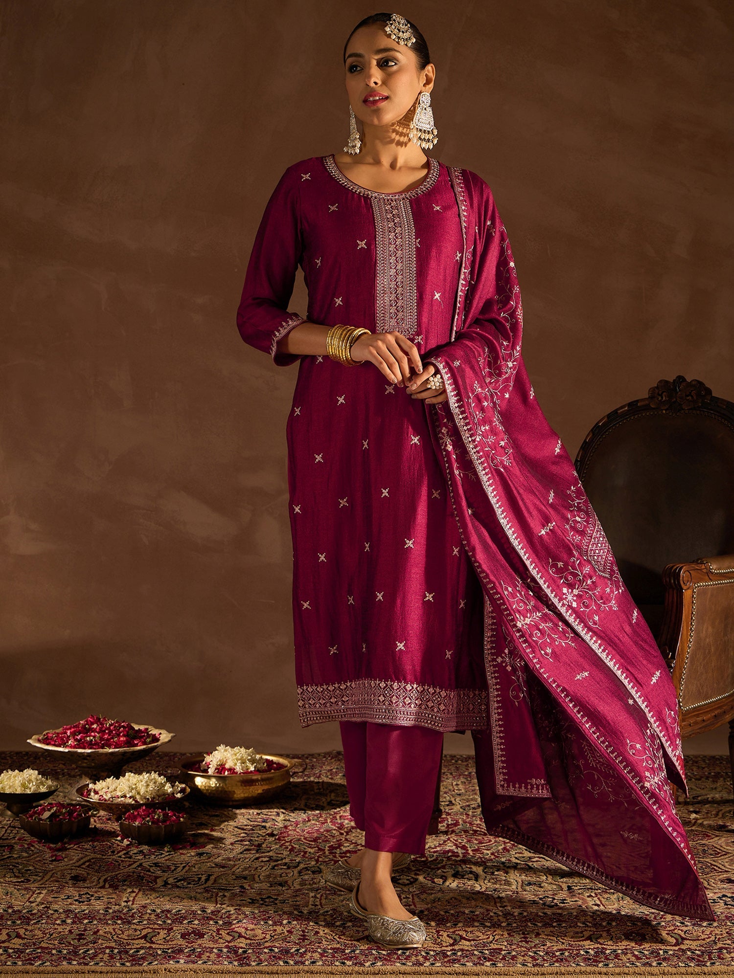 Women's Maroon Silk Blend Kurta Set - Taantav