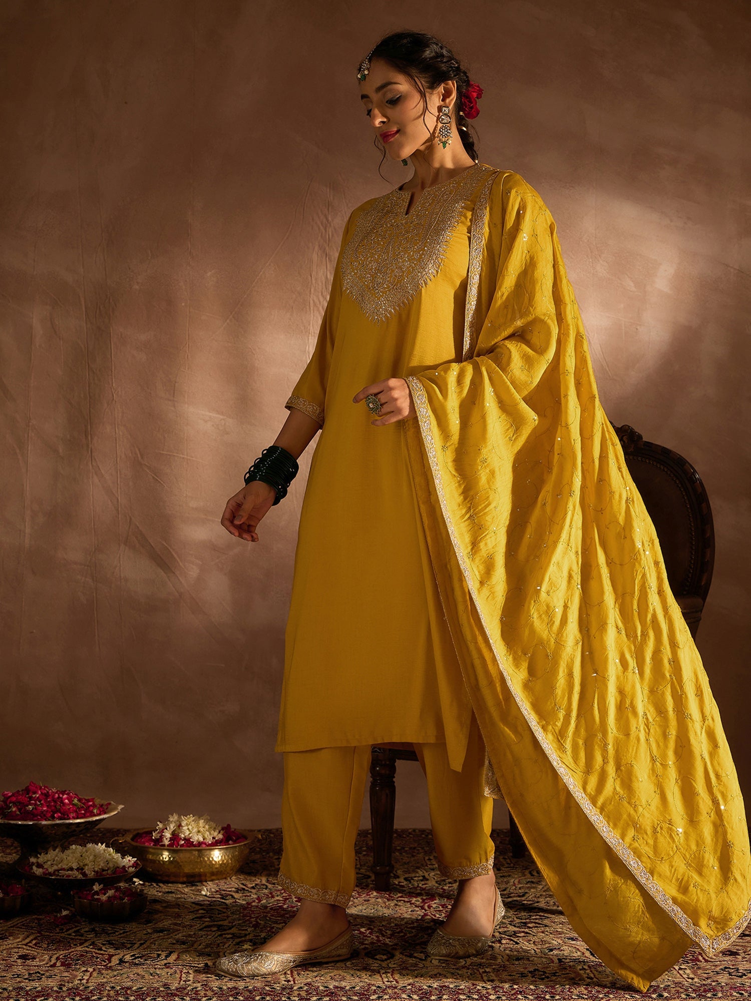 Women's Yellow Chinon Kurta Set - Taantav