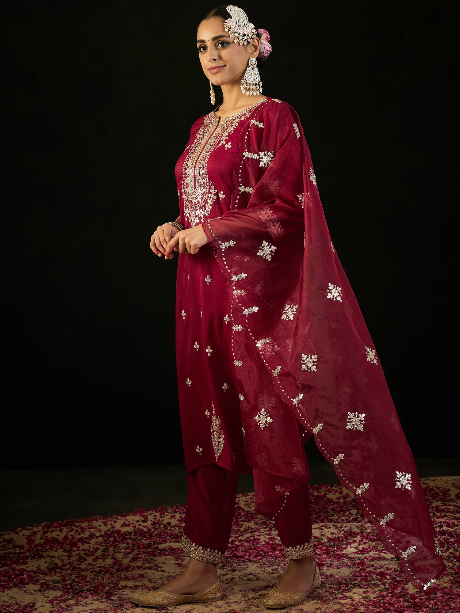 Women's Maroon Silk Blend Kurta Set - Taantav