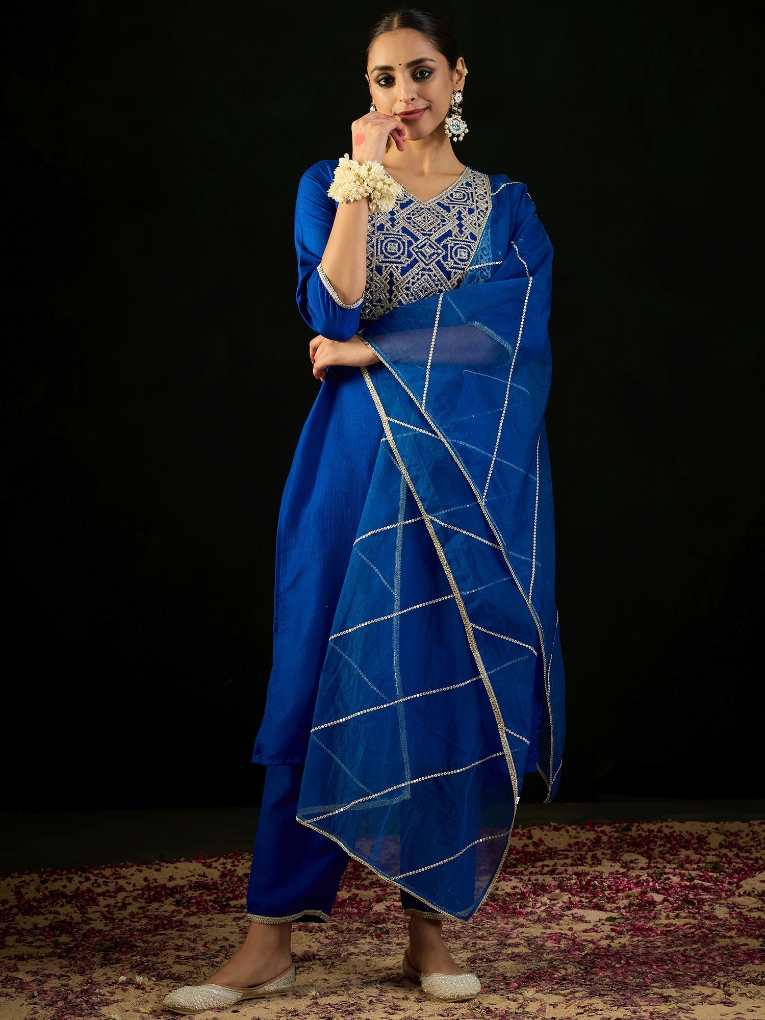 Women's Blue Silk Blend Kurta Set - Taantav