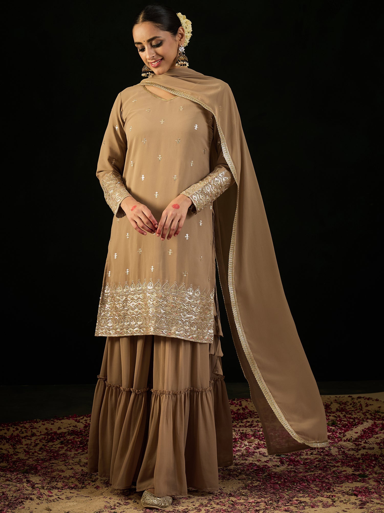 Women's Beige Georgette Kurta Set - Taantav