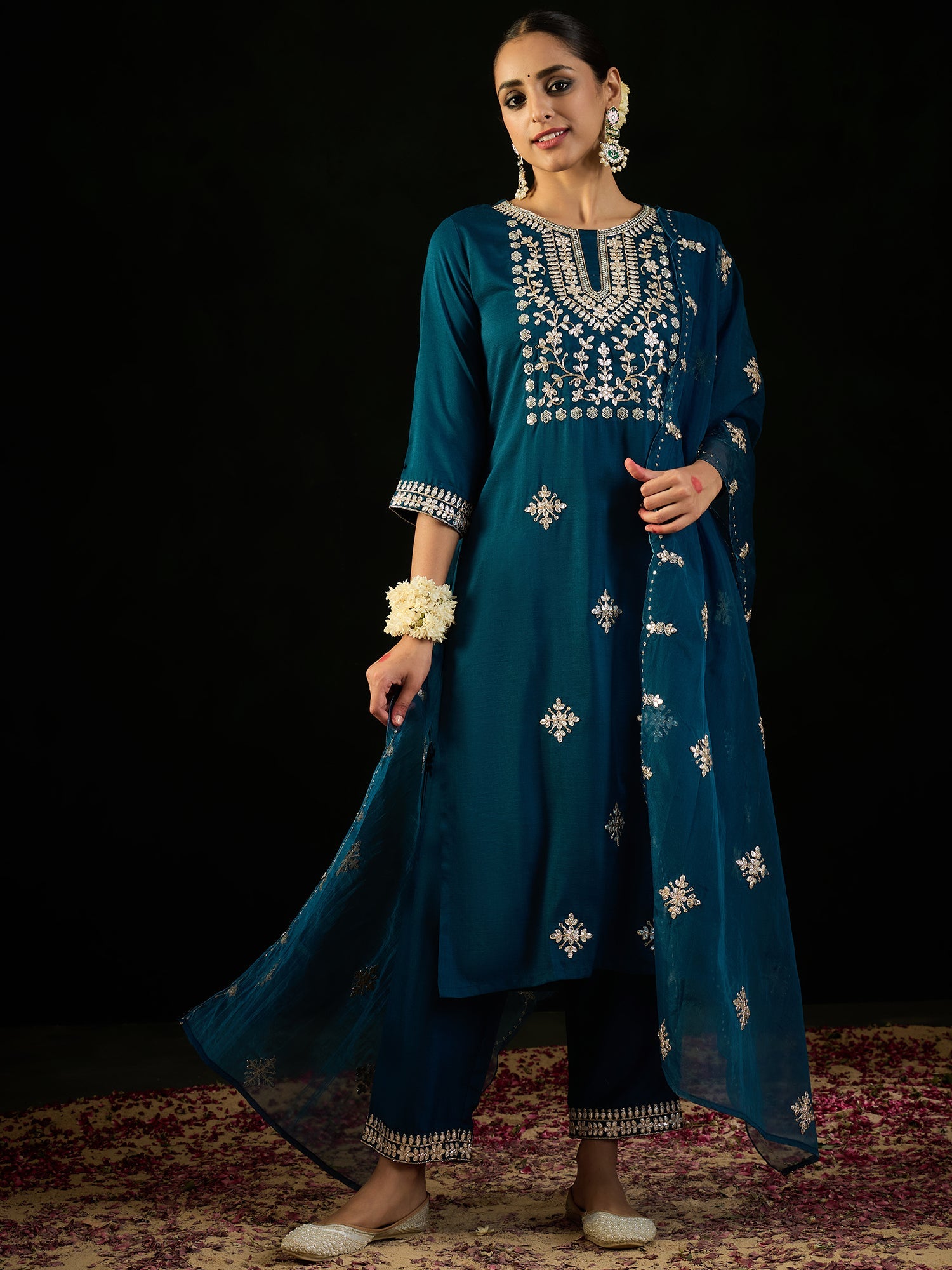 Women's Teal Silk Blend Kurta Set - Taantav