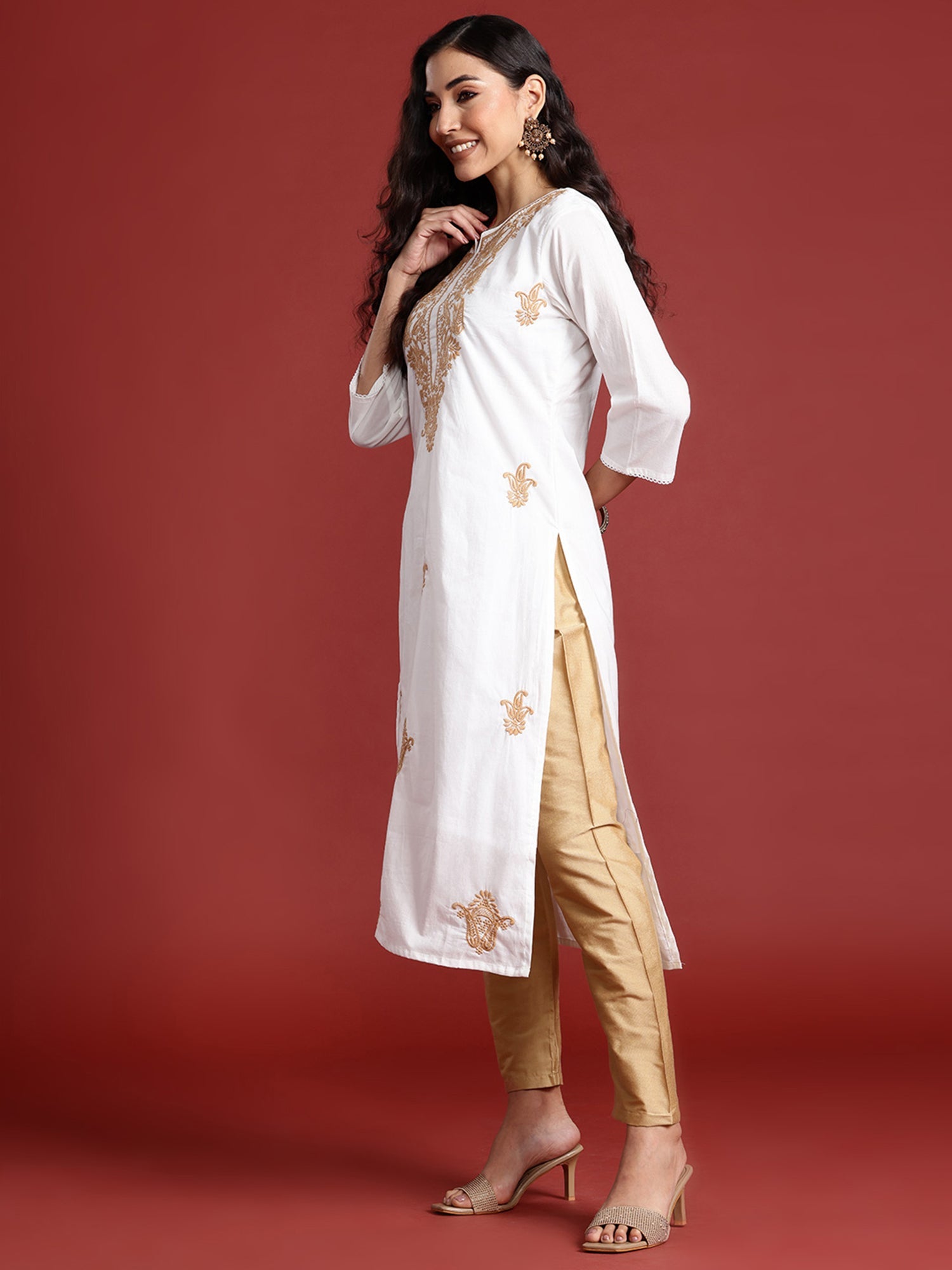 Women's White Cotton Kurta - Taantav