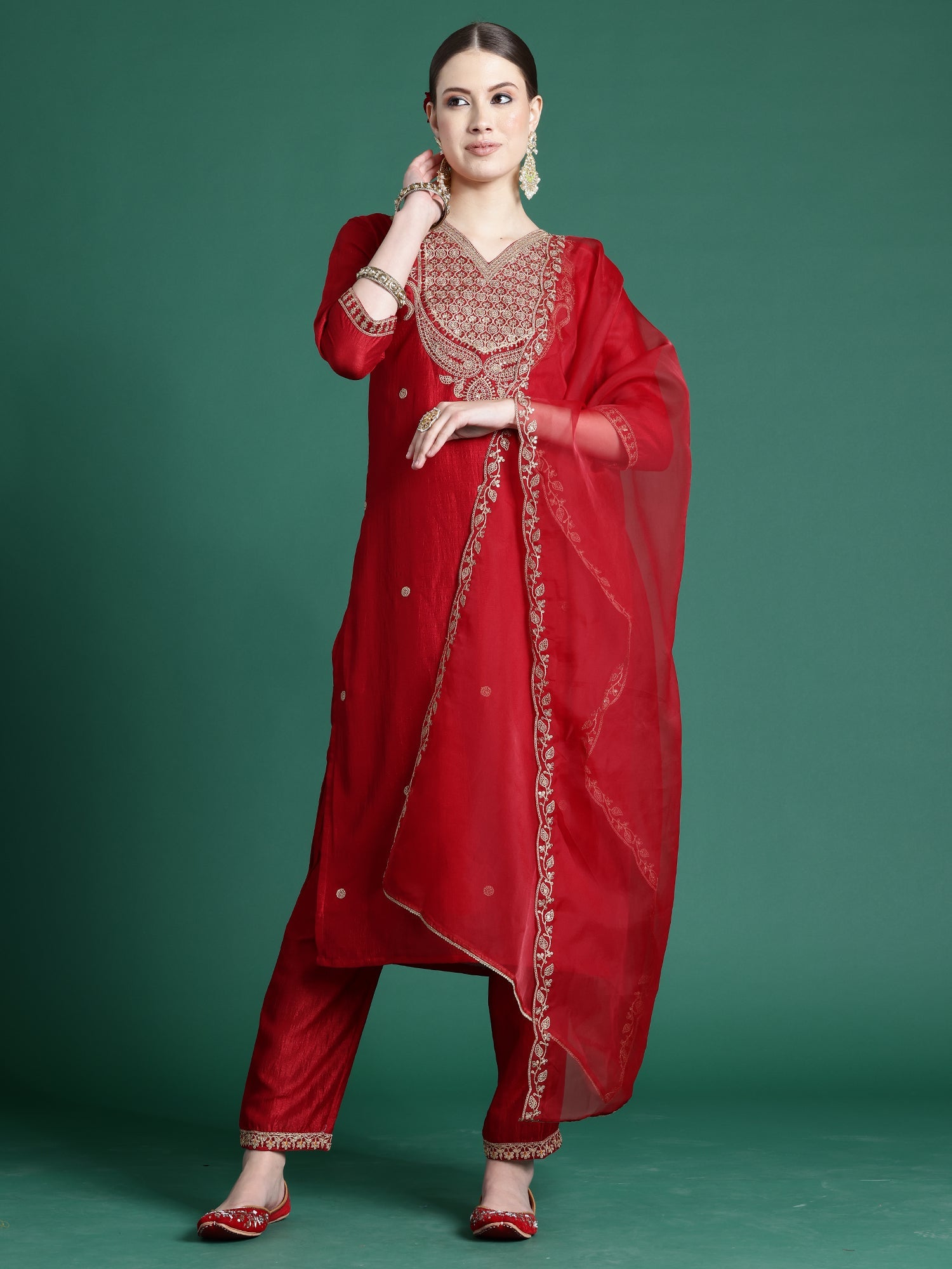 Women's Red Silk Blend Kurta Set - Taantav