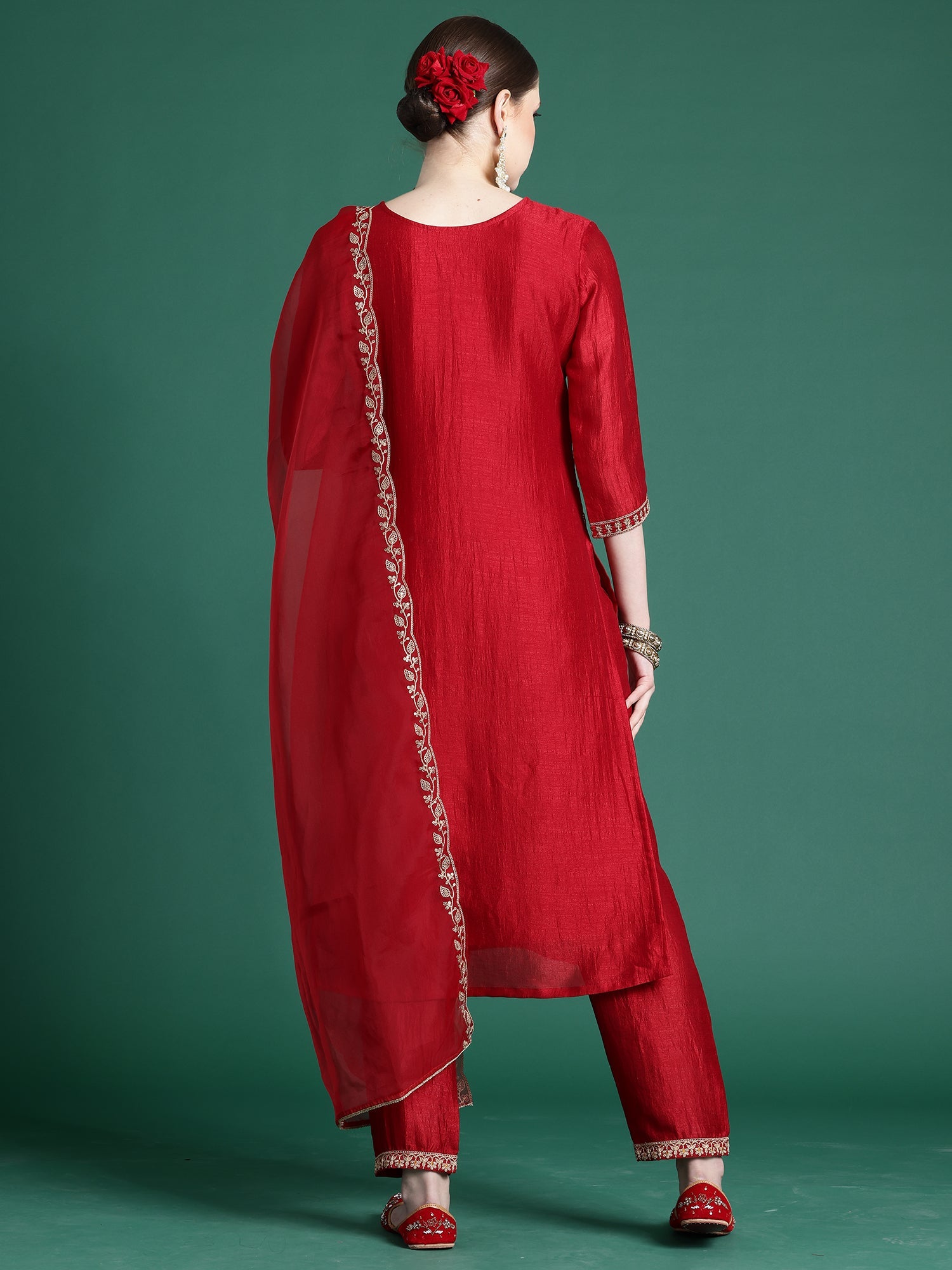 Women's Red Silk Blend Kurta Set - Taantav