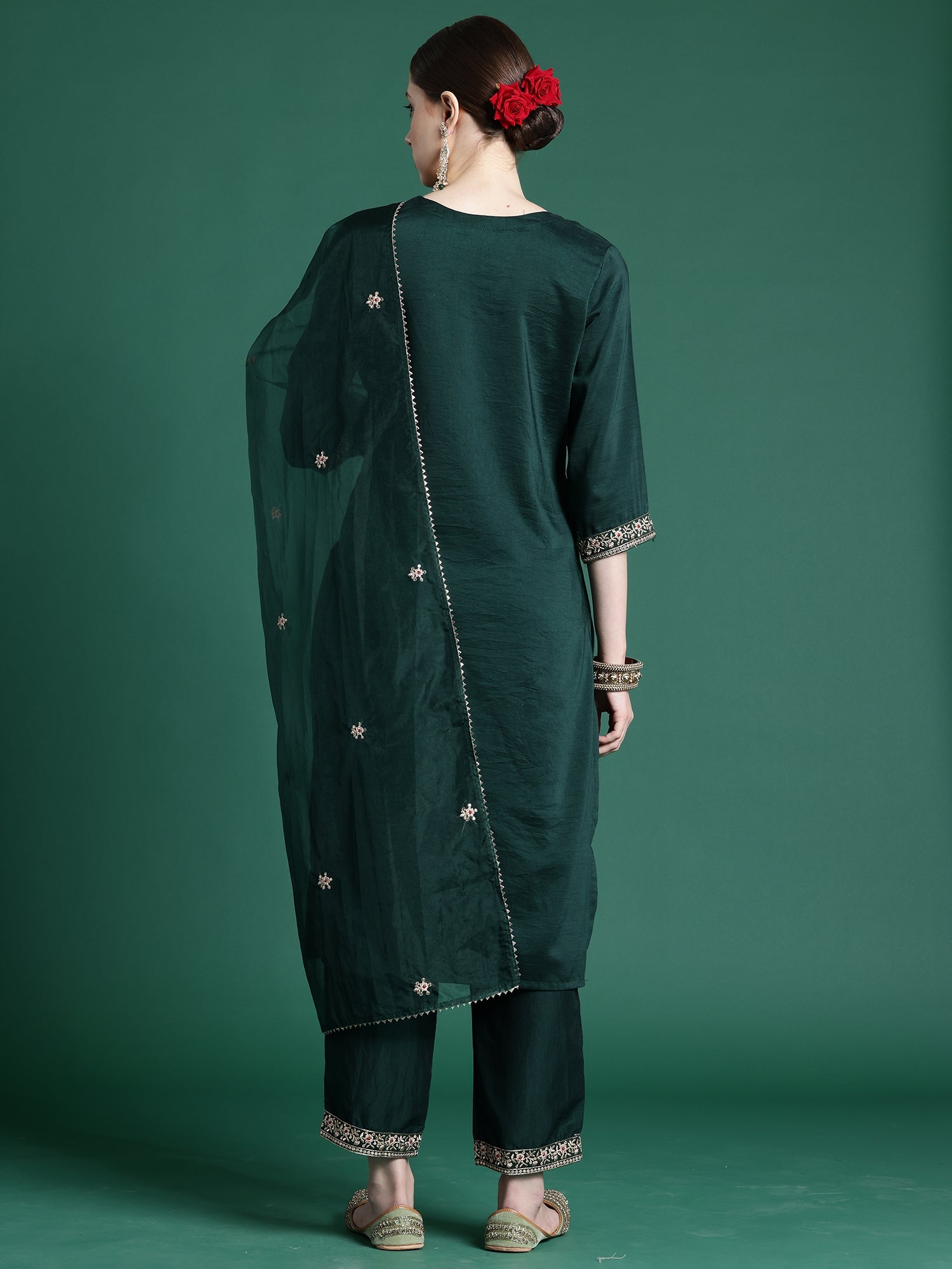 Women's Green Silk Blend Kurta Set - Taantav