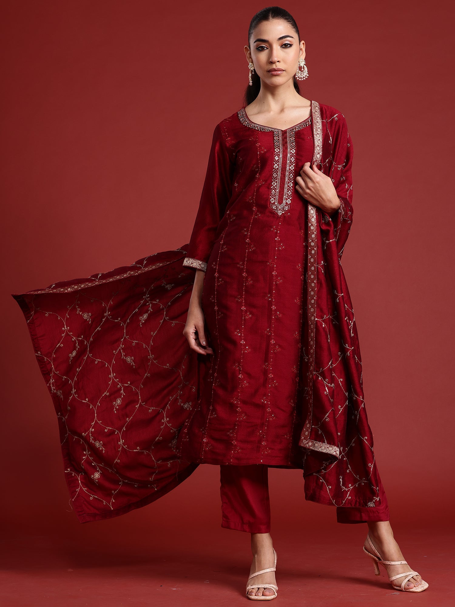 Women's Maroon Silk Blend Kurta Set - Taantav