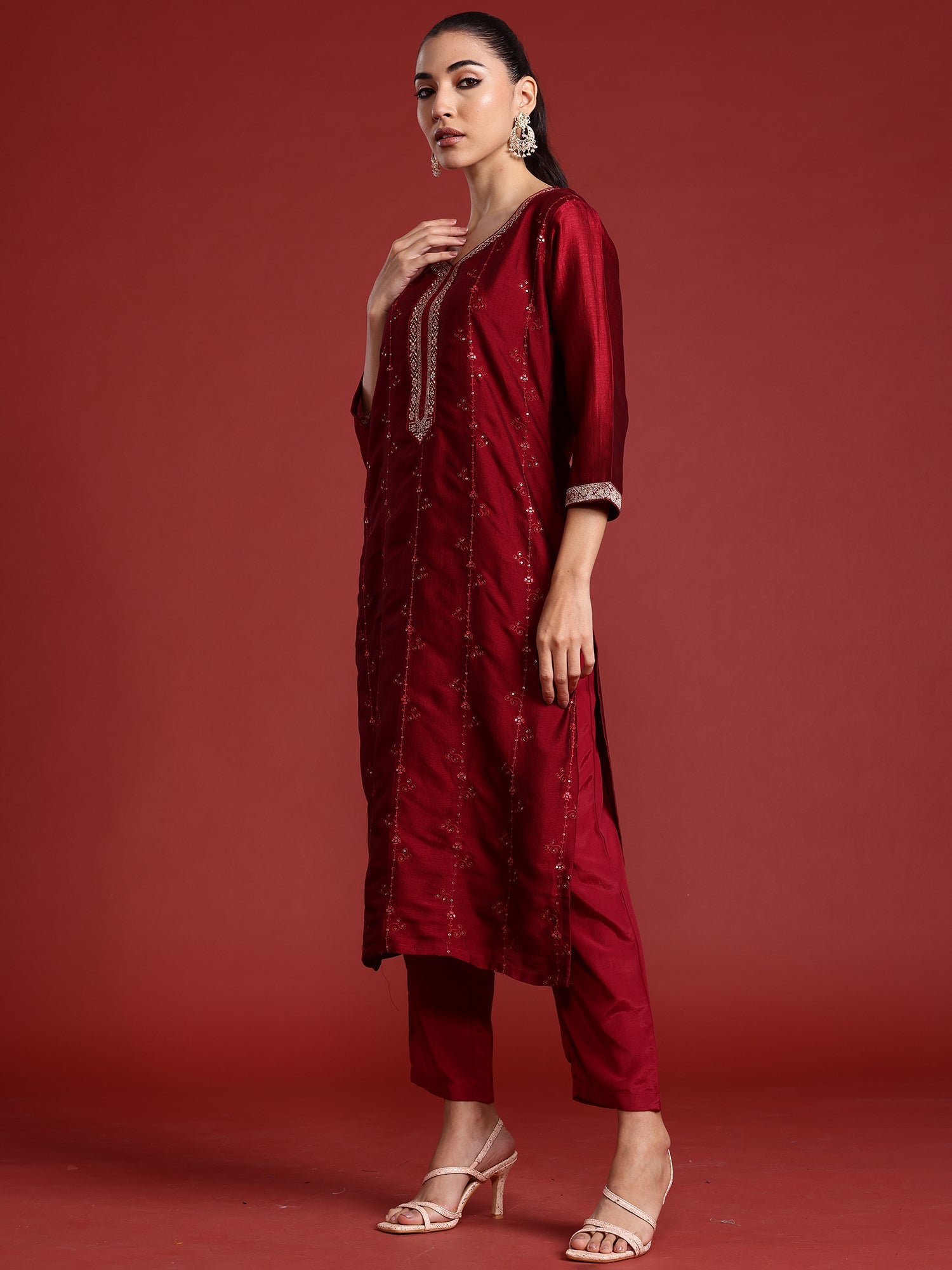 Women's Maroon Silk Blend Kurta Set - Taantav