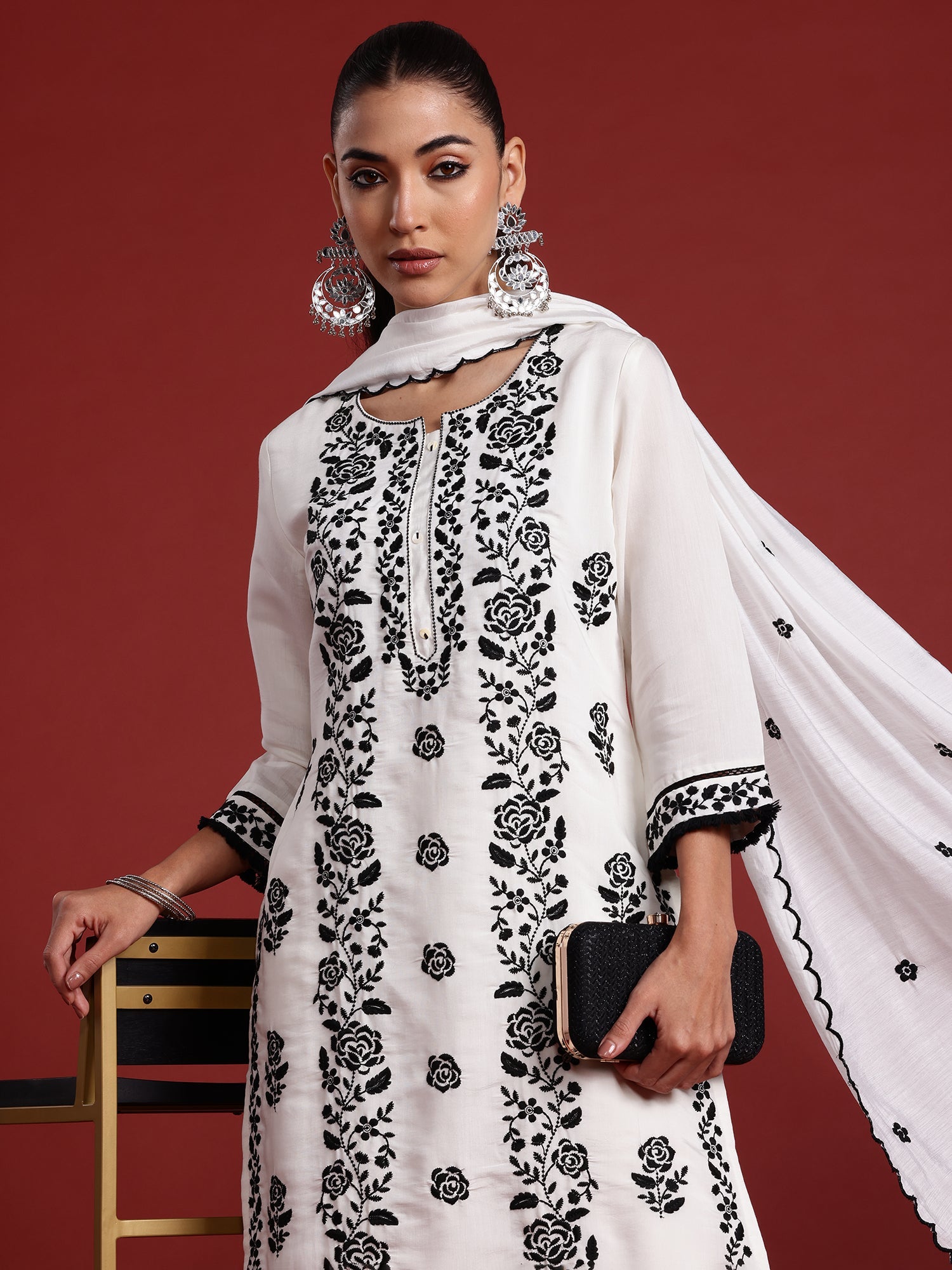 Women's White Silk Blend Kurta Set - Taantav