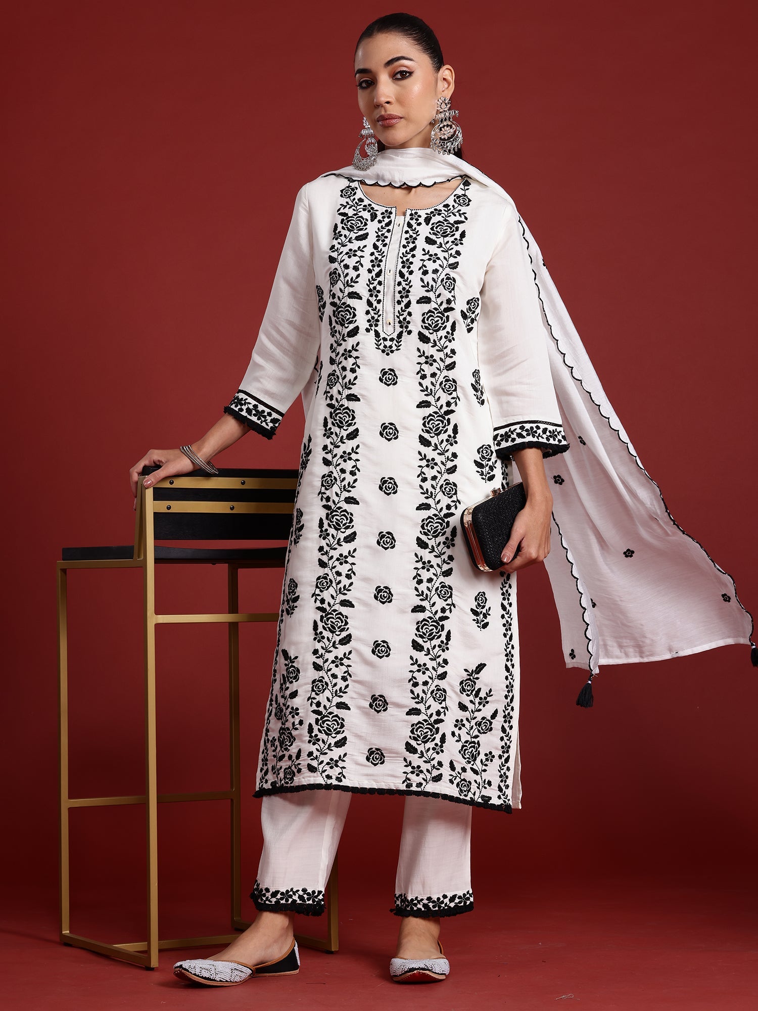 Women's White Silk Blend Kurta Set - Taantav