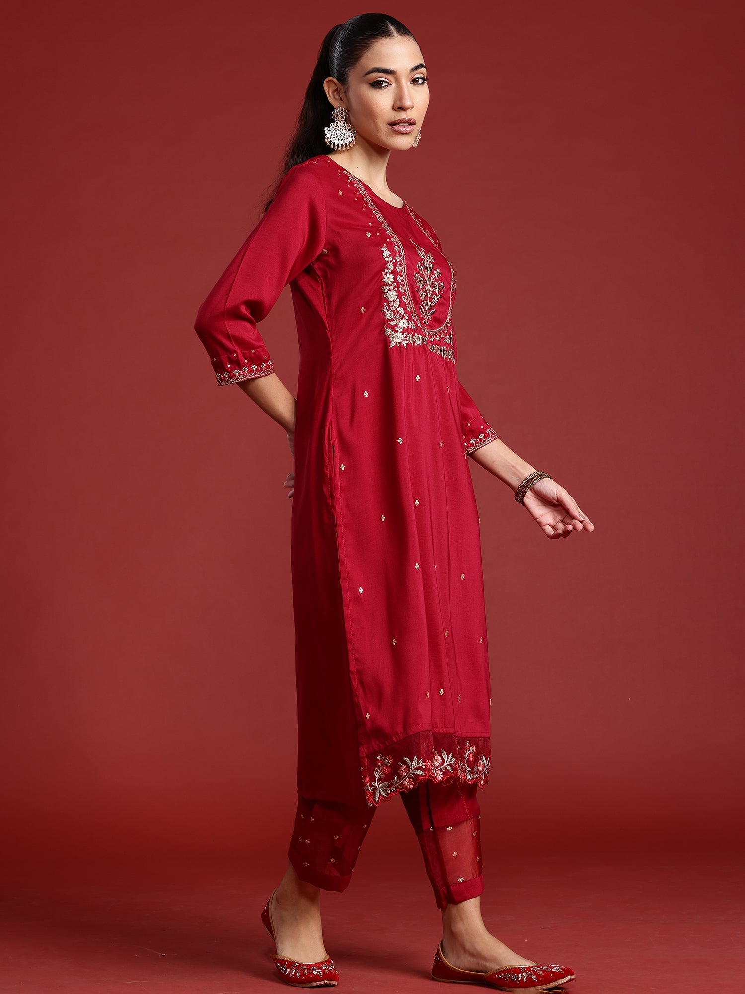 Women's Maroon Silk Blend Kurta Set - Taantav