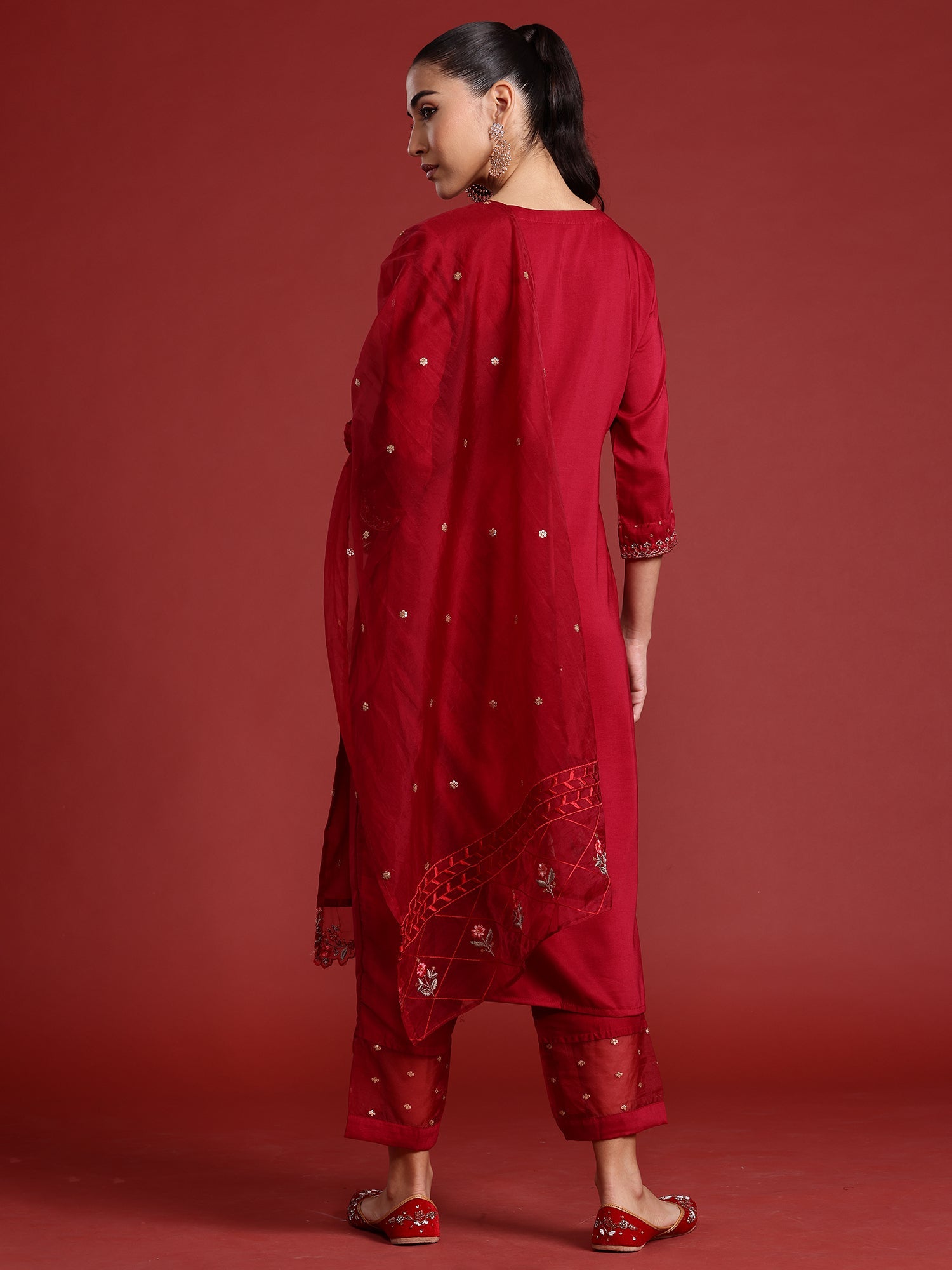 Women's Maroon Silk Blend Kurta Set - Taantav