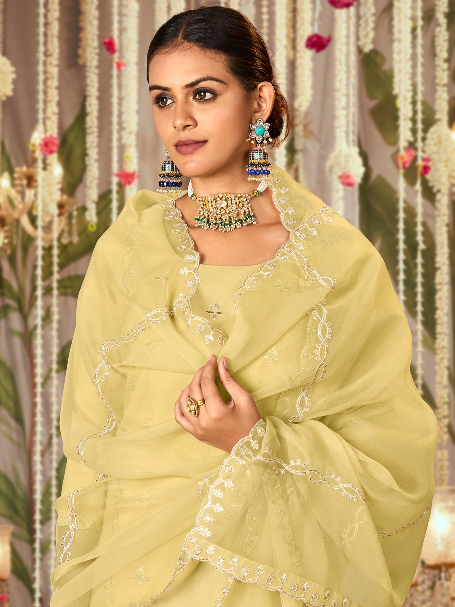 Women's Yellow Silk Blend Kurta Set - Taantav