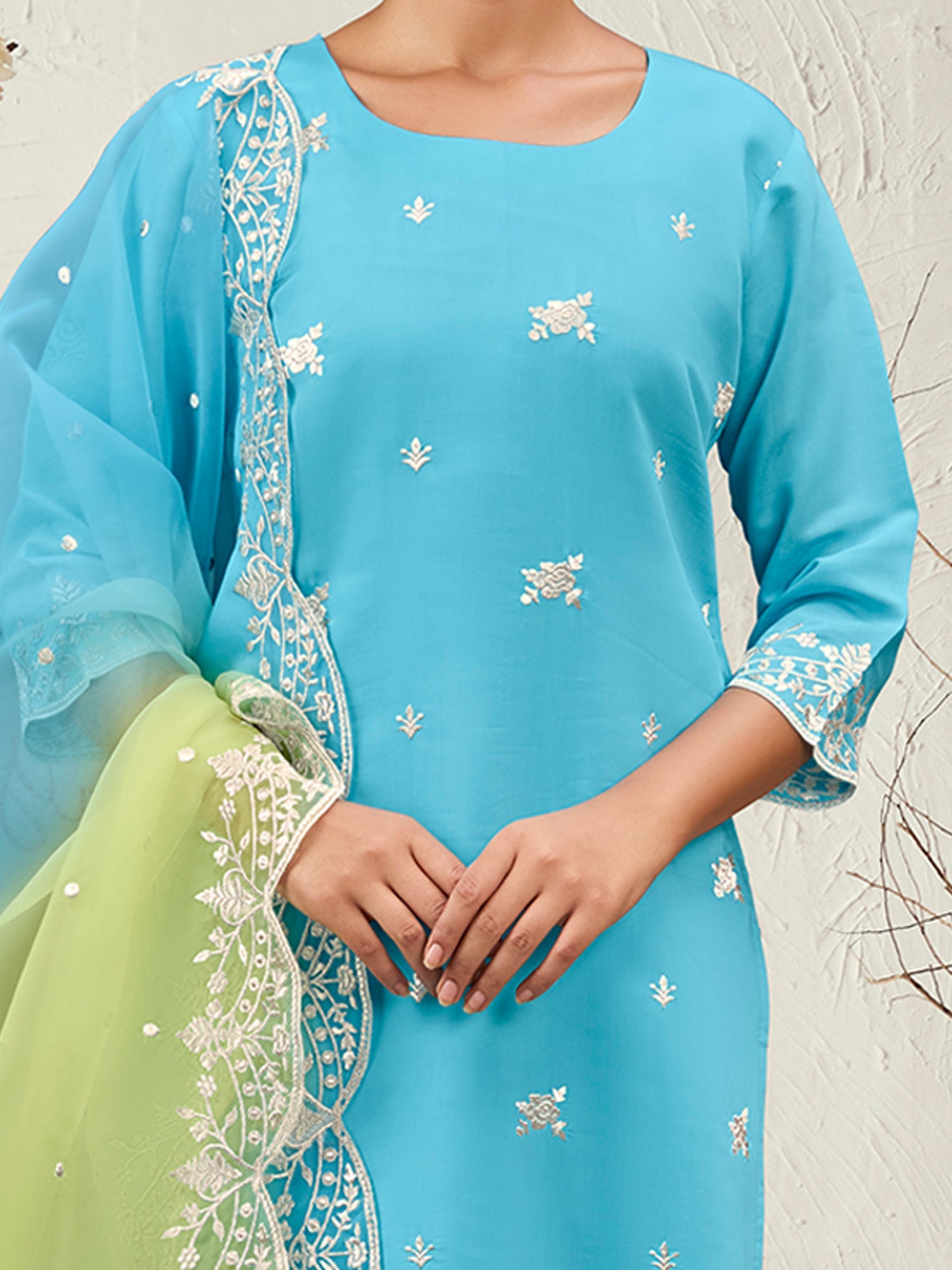 Women's Blue Silk Blend Kurta Set - Taantav