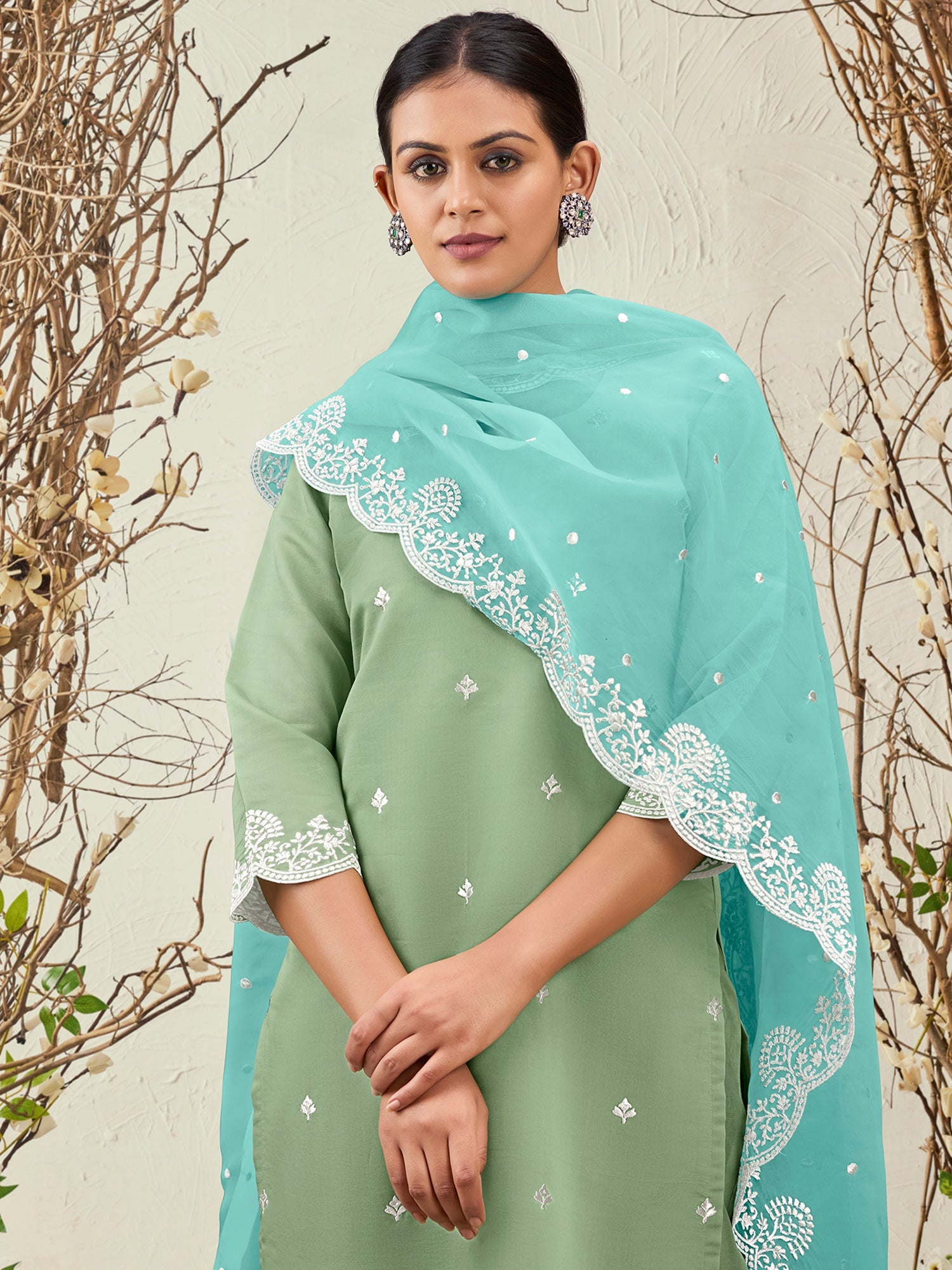 Women's Sea Green Silk Blend Kurta Set - Taantav