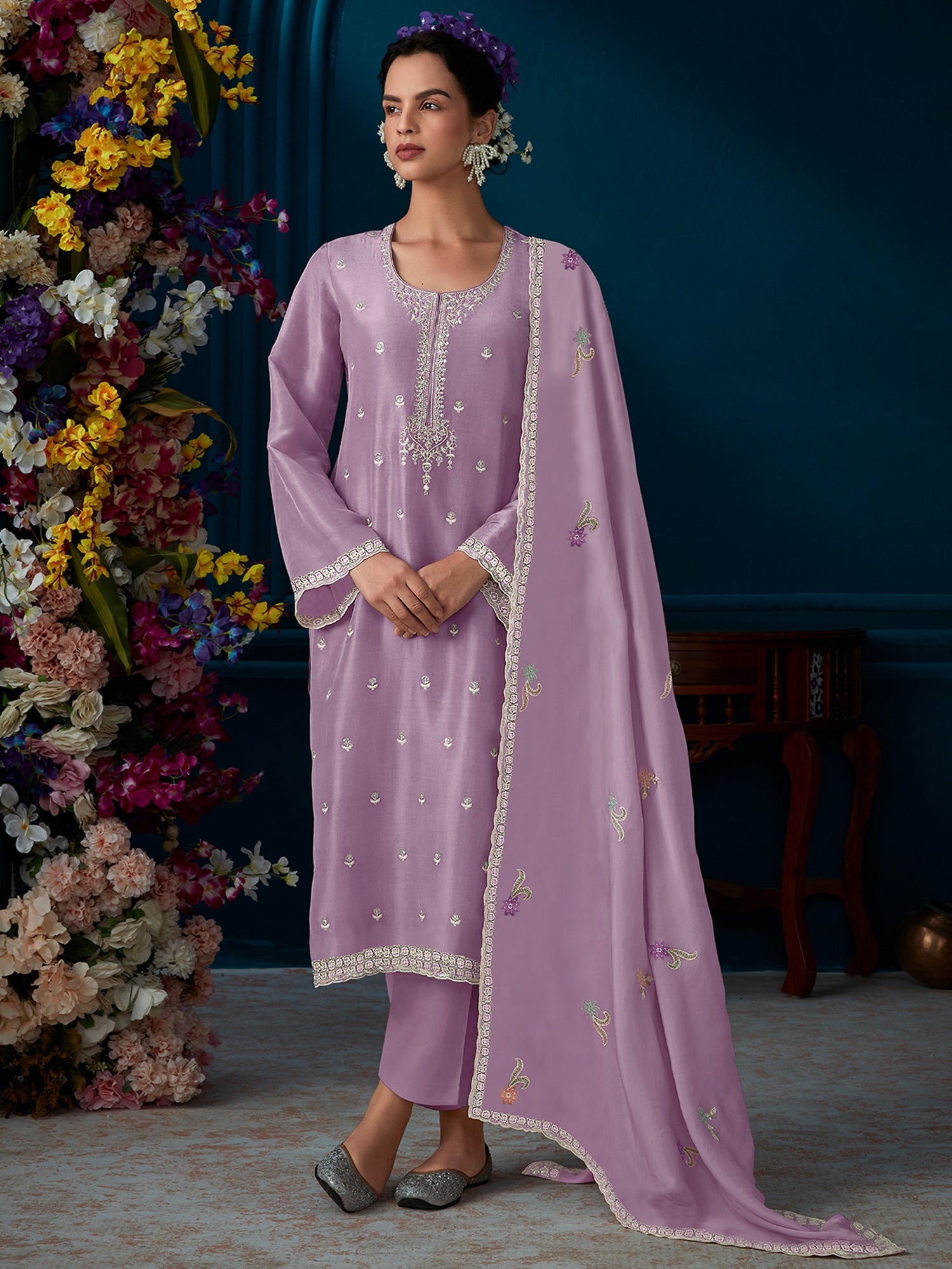 Women's Lavender Silk Blend Kurta Set - Taantav