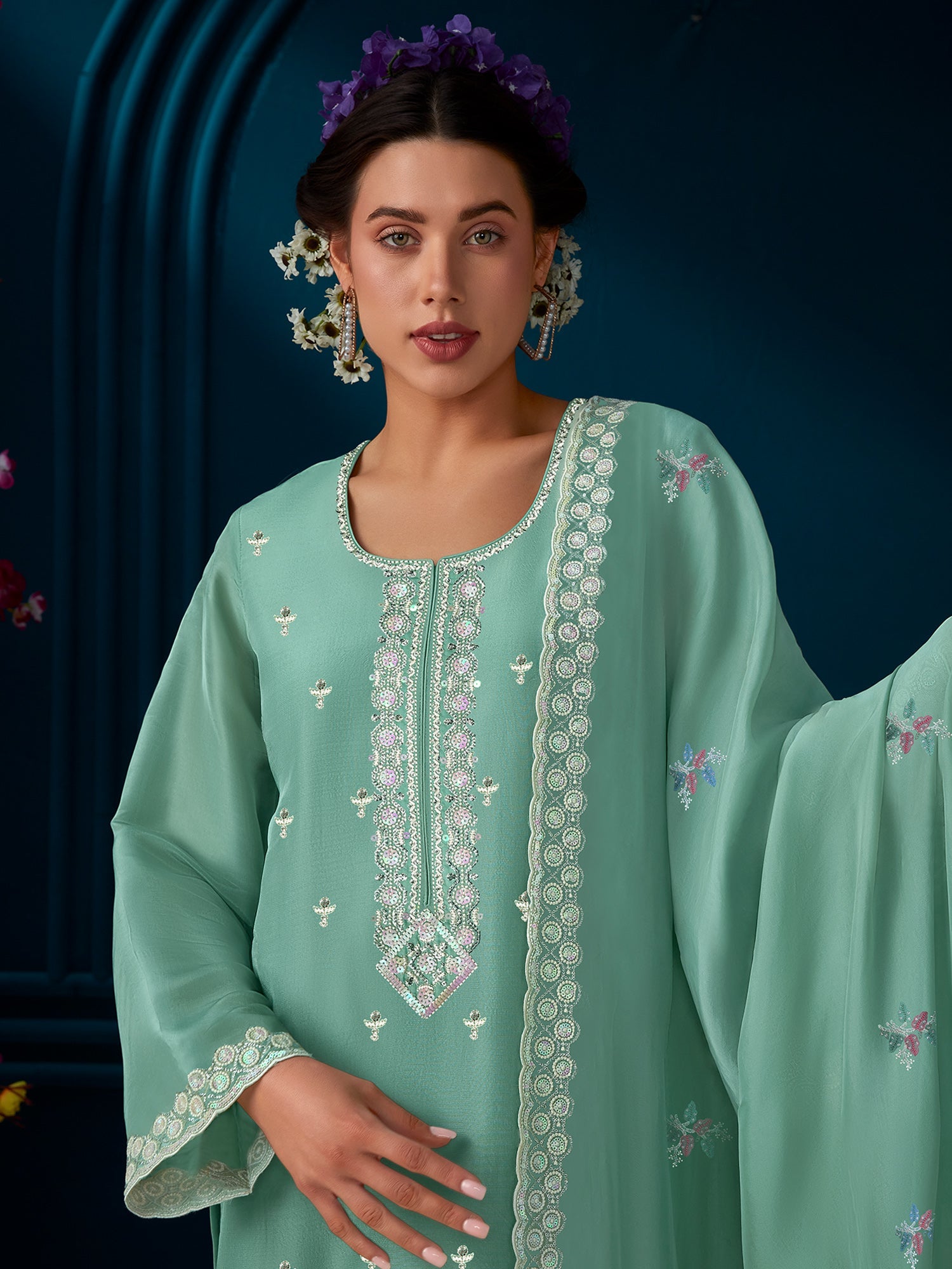 Women's Green Silk Blend Kurta Set - Taantav