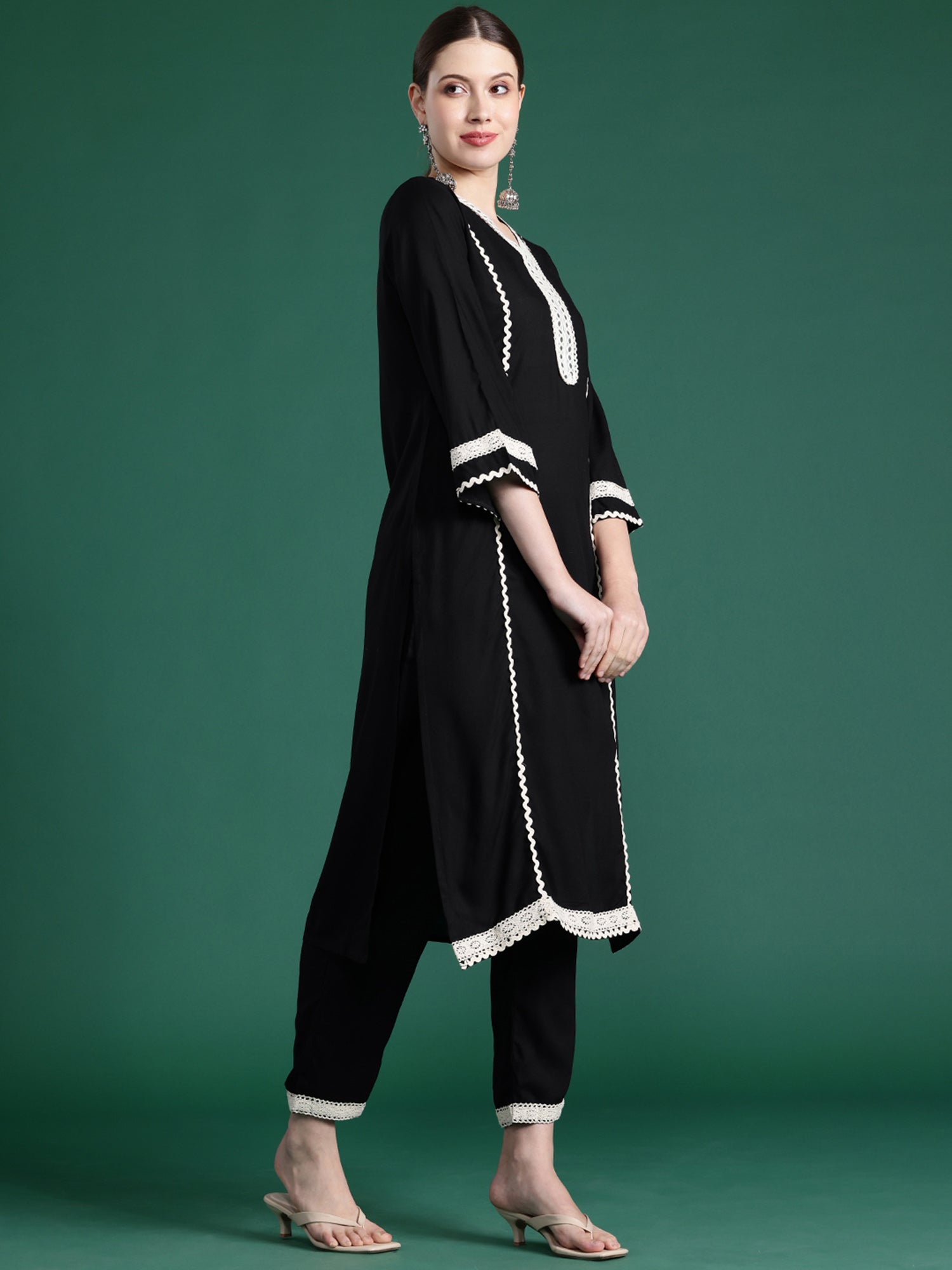 Women's Black Viscose Rayon Kurta Set - Taantav