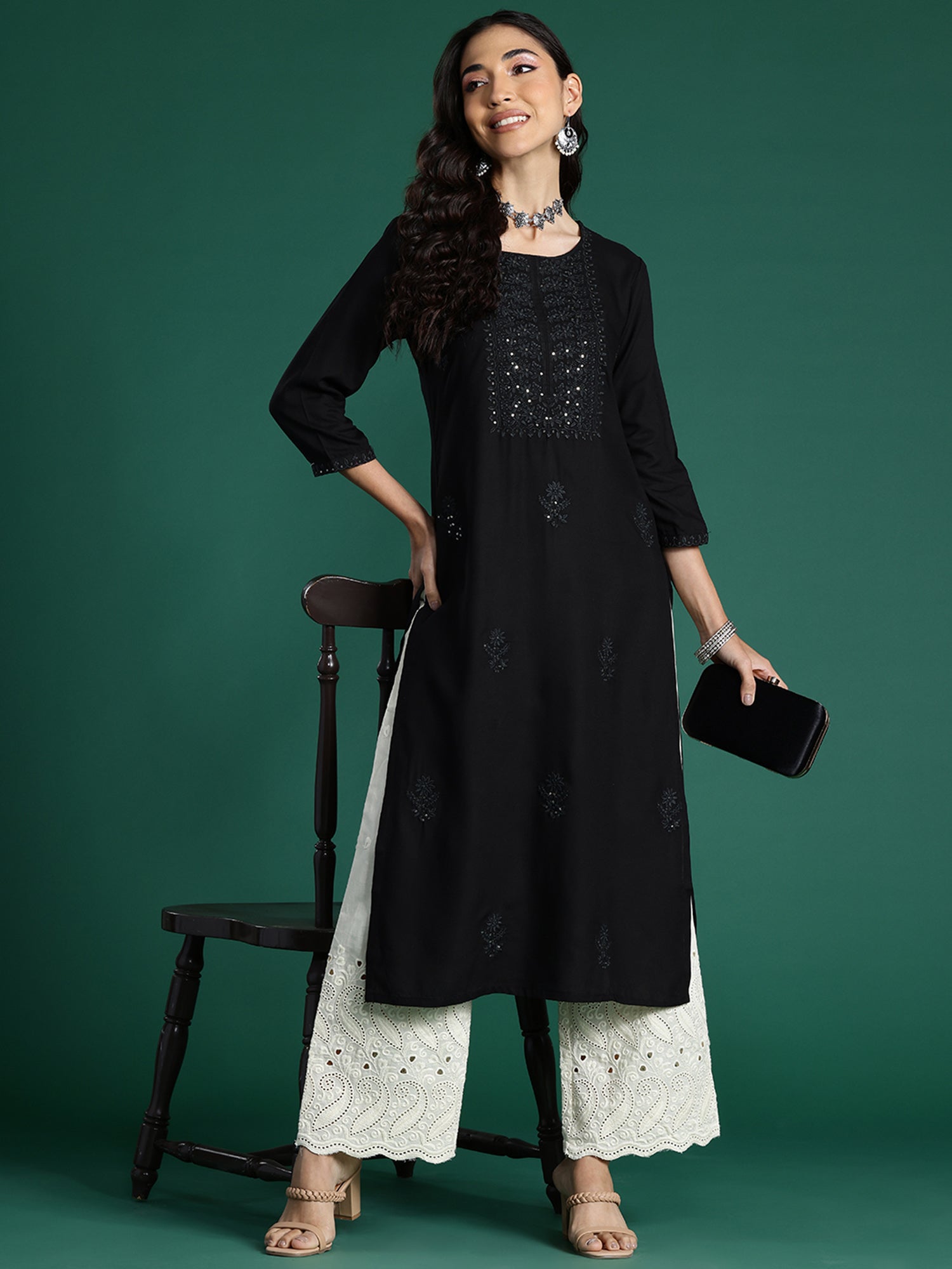 Women's Black Viscose Rayon Kurta - Taantav