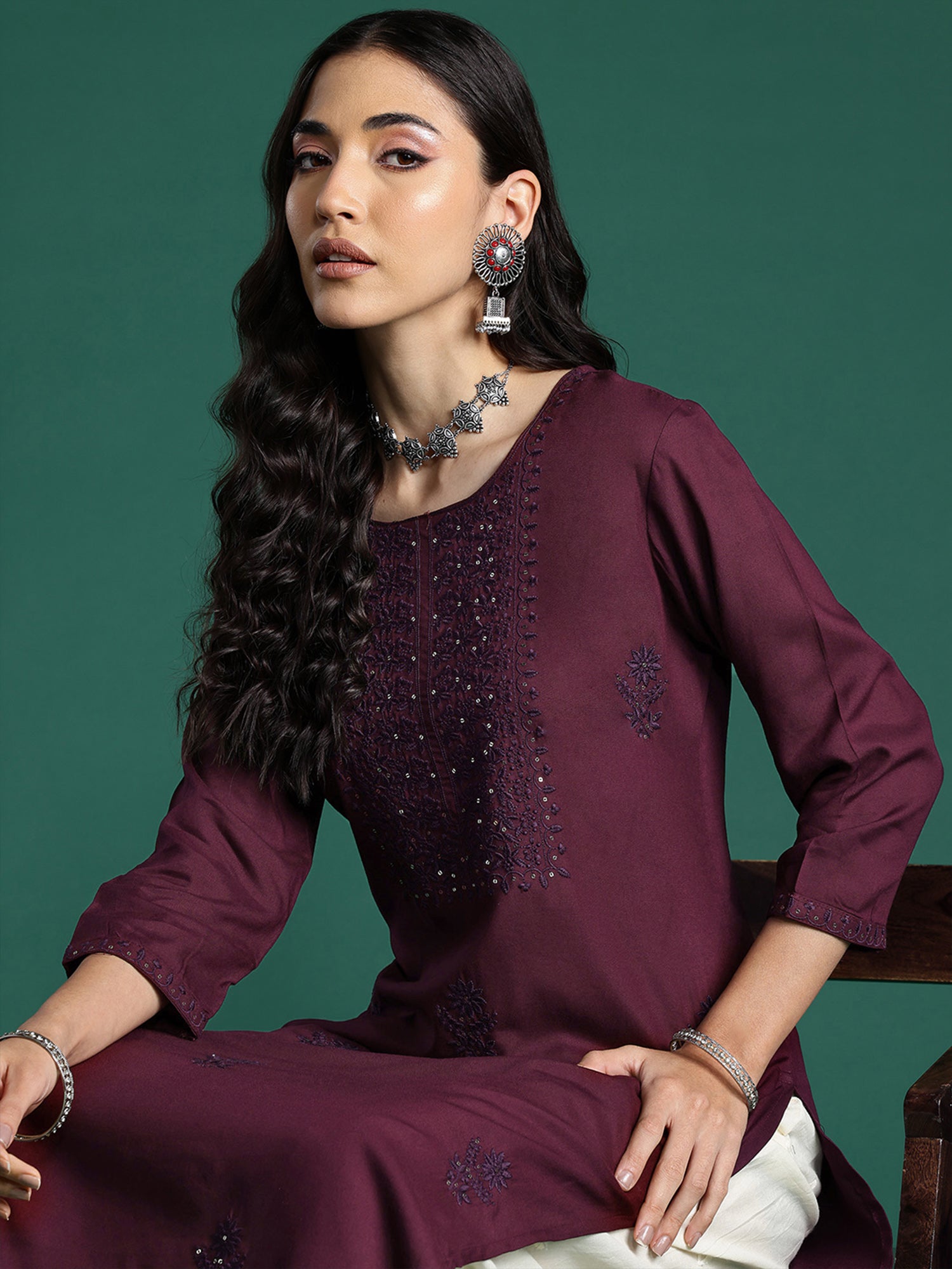 Women's Burgundy Viscose Rayon Kurta - Taantav