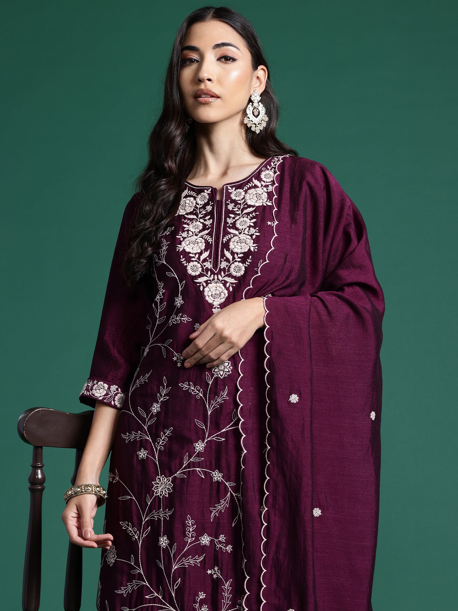 Women's Burgundy Silk Blend Kurta Set - Taantav