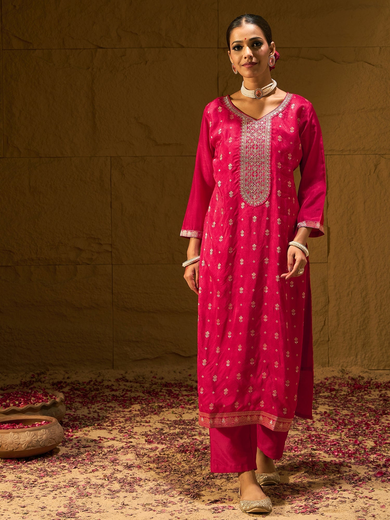 Women's Magenta Silk Blend Kurta Set - Taantav