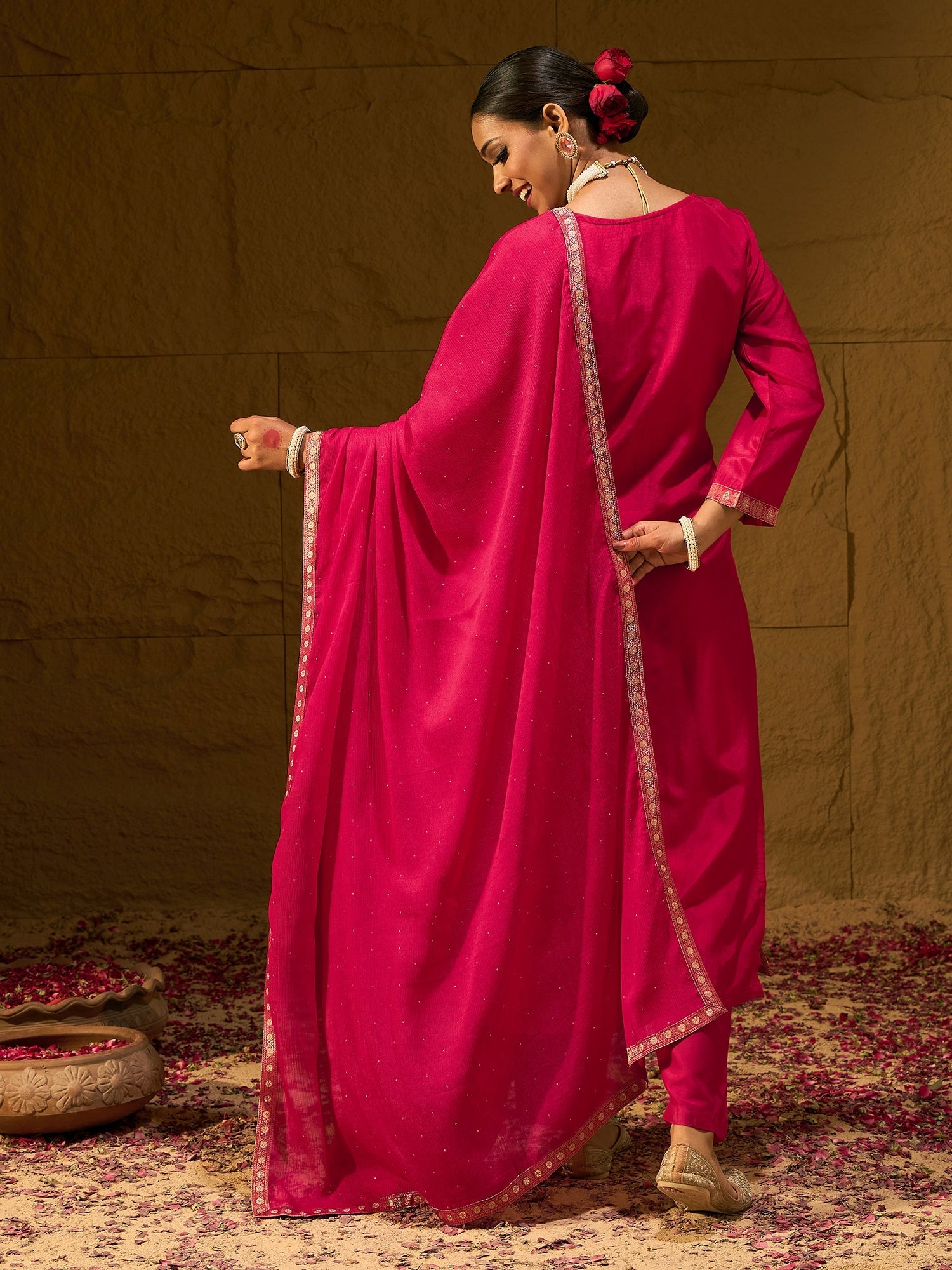 Women's Magenta Silk Blend Kurta Set - Taantav