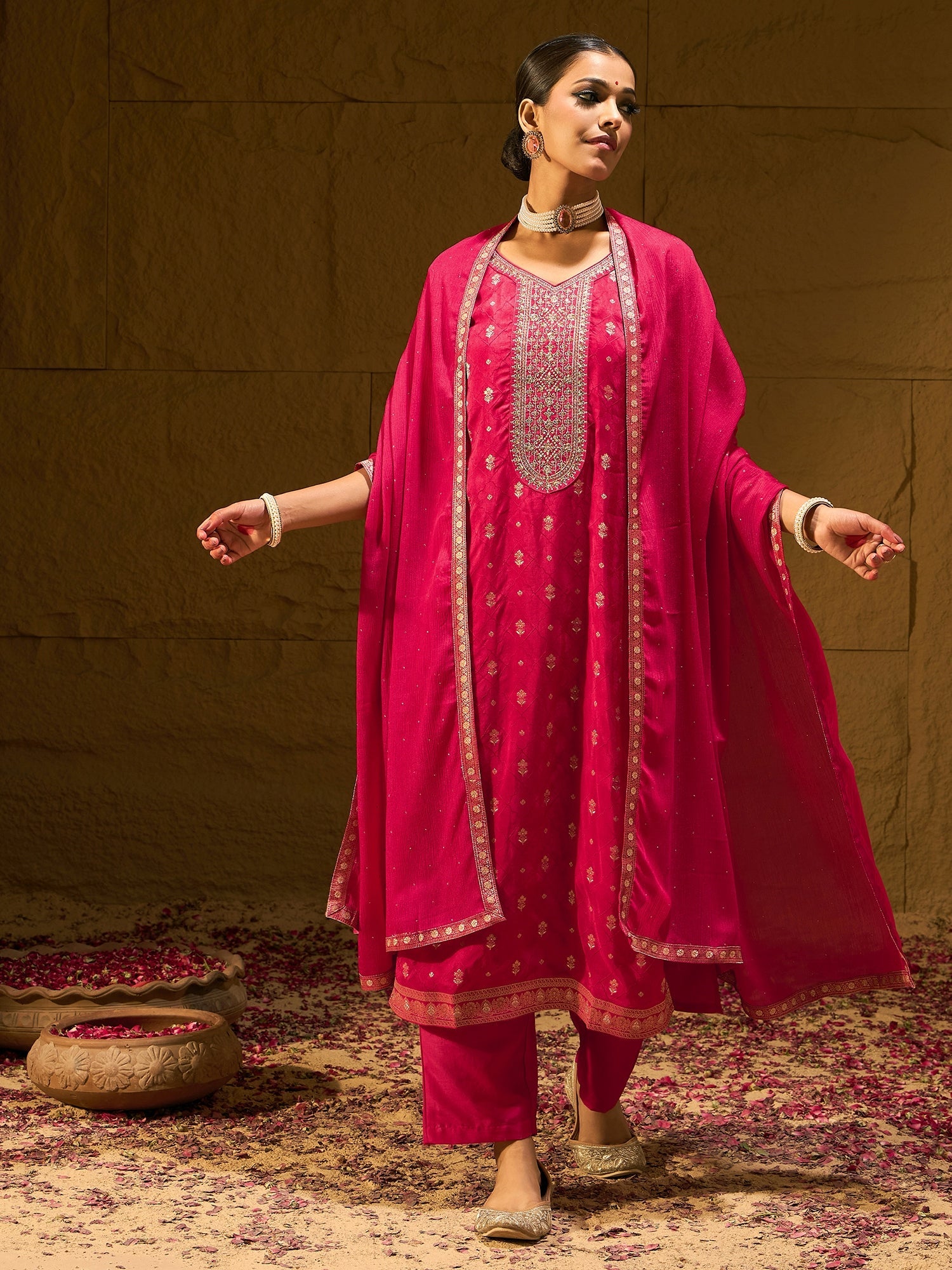 Women's Magenta Silk Blend Kurta Set - Taantav