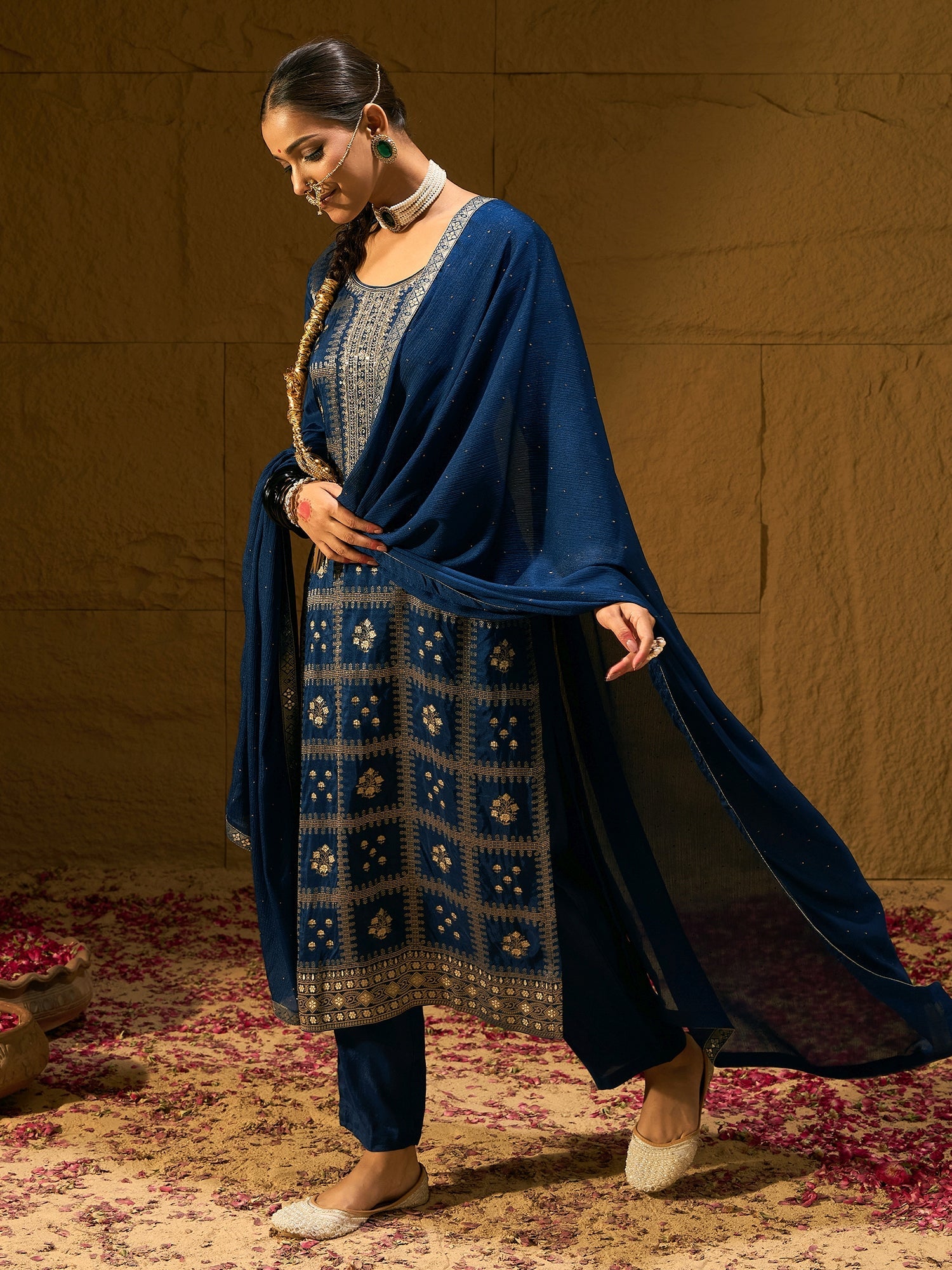 Women's Blue Silk Blend Kurta Set - Taantav