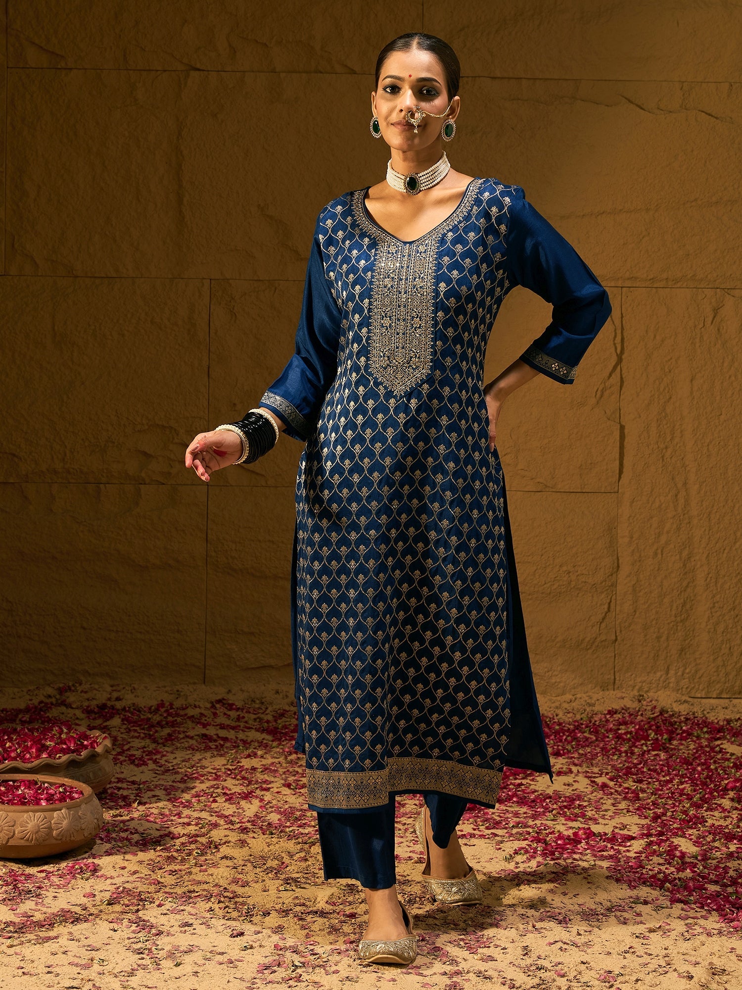 Women's Blue Silk Blend Kurta Set - Taantav