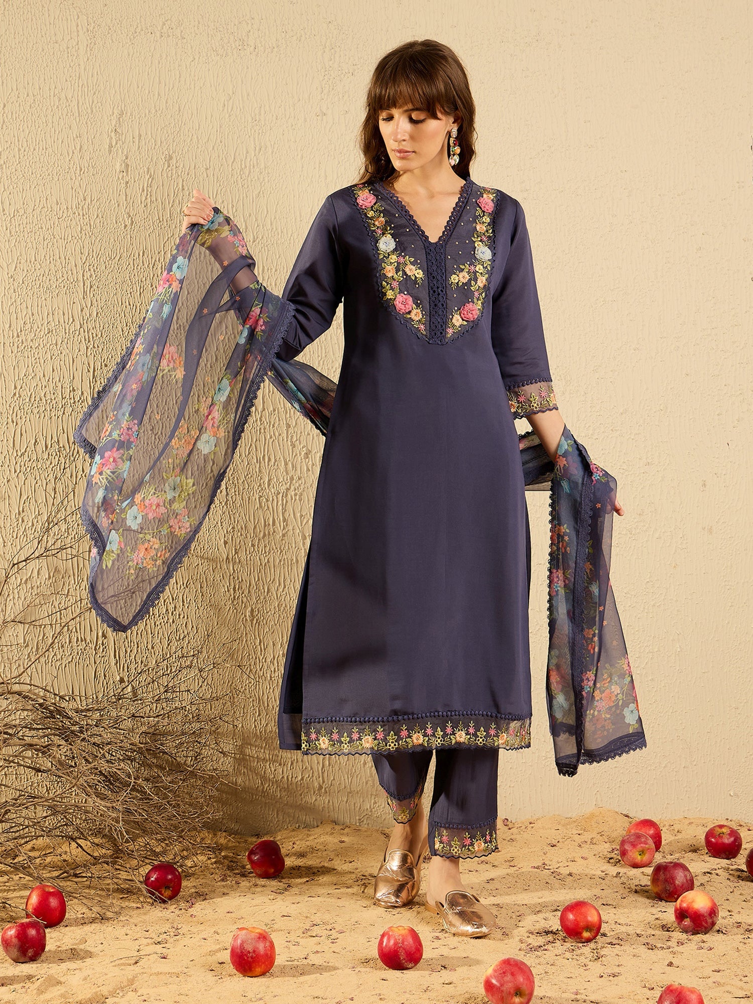 Women's Grey Silk Blend Kurta Set - Taantav