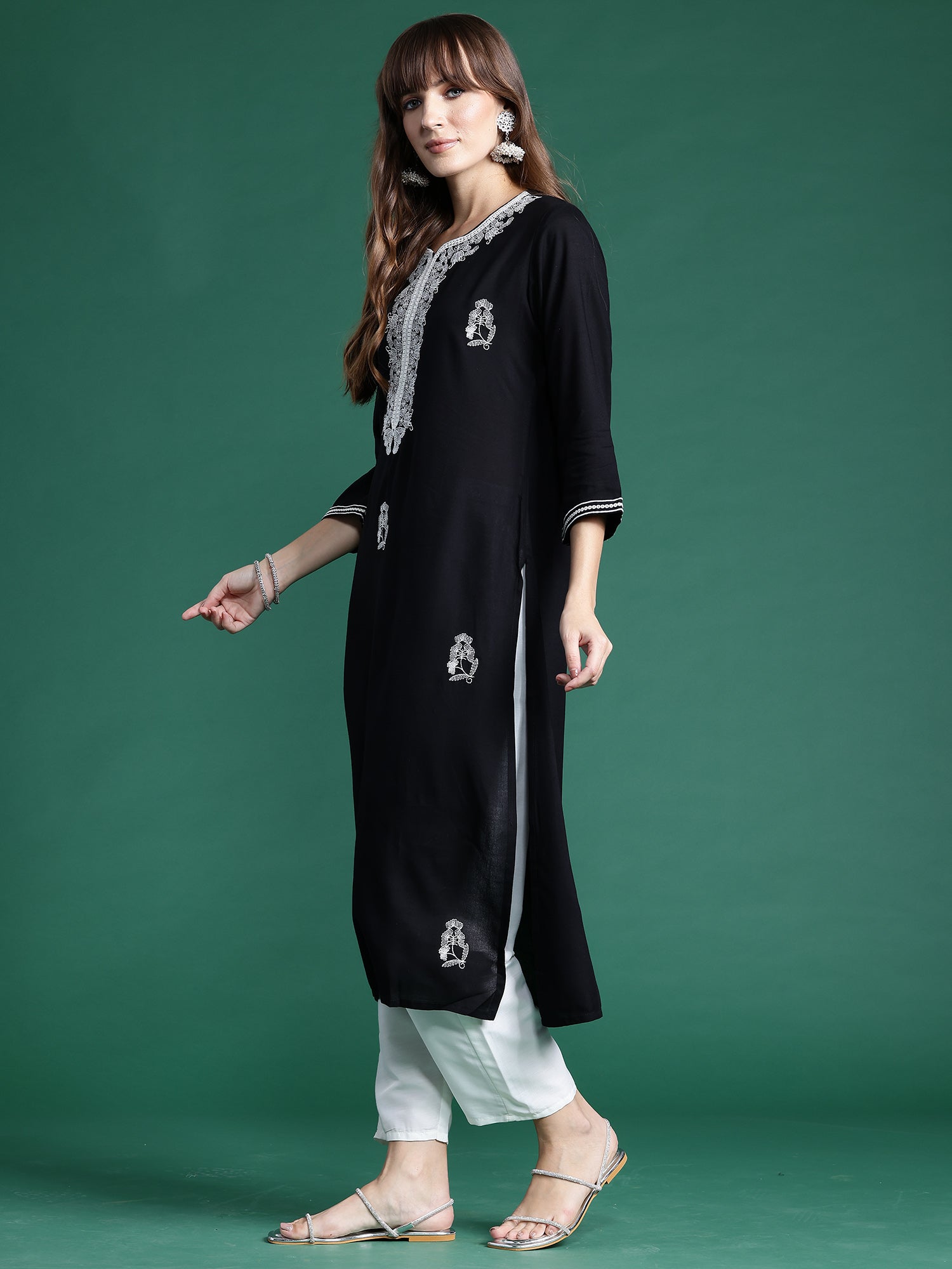 Women's Black Viscose Rayon Kurta - Taantav