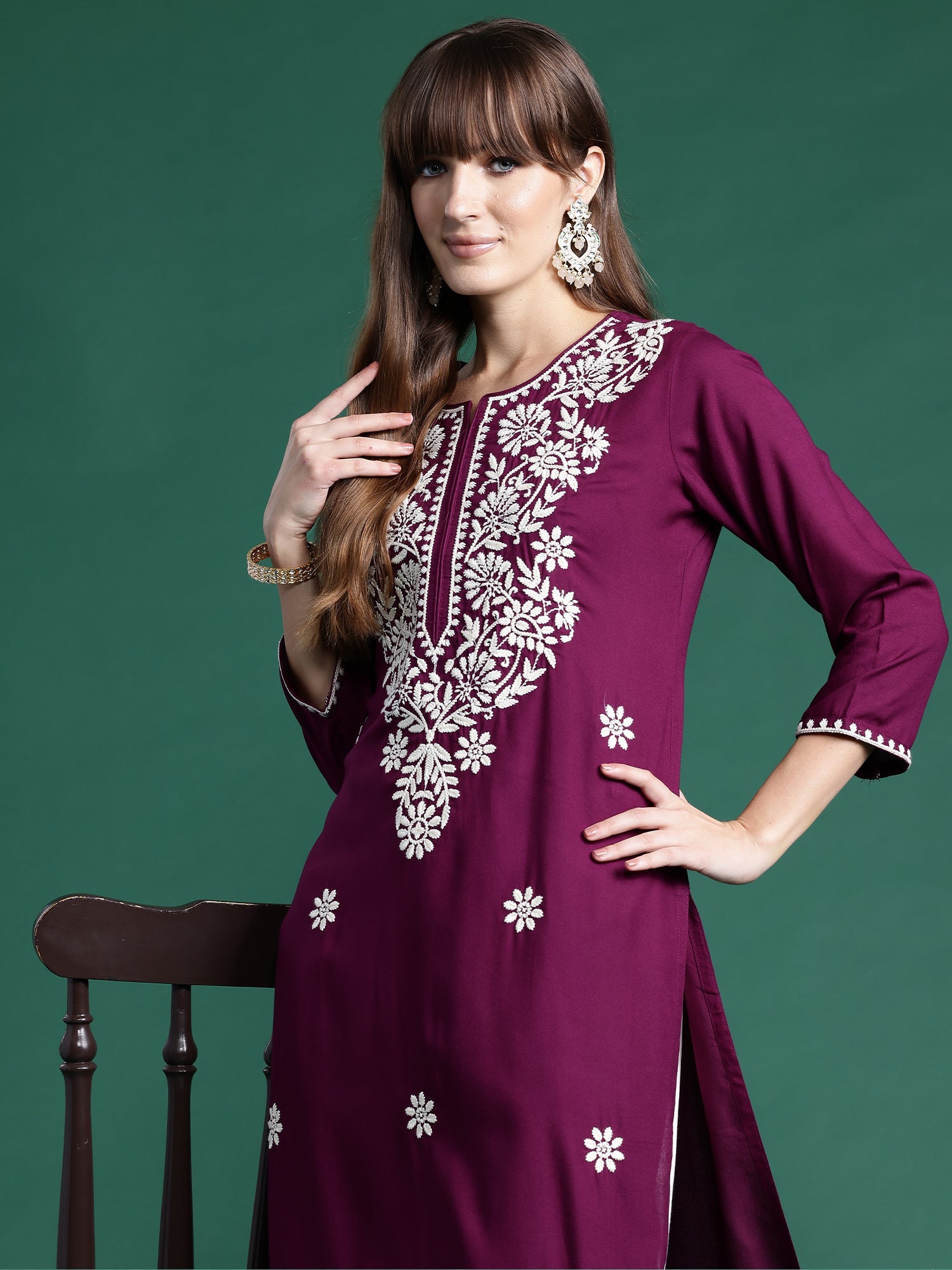 Women's Burgundy Viscose Rayon Kurta - Taantav