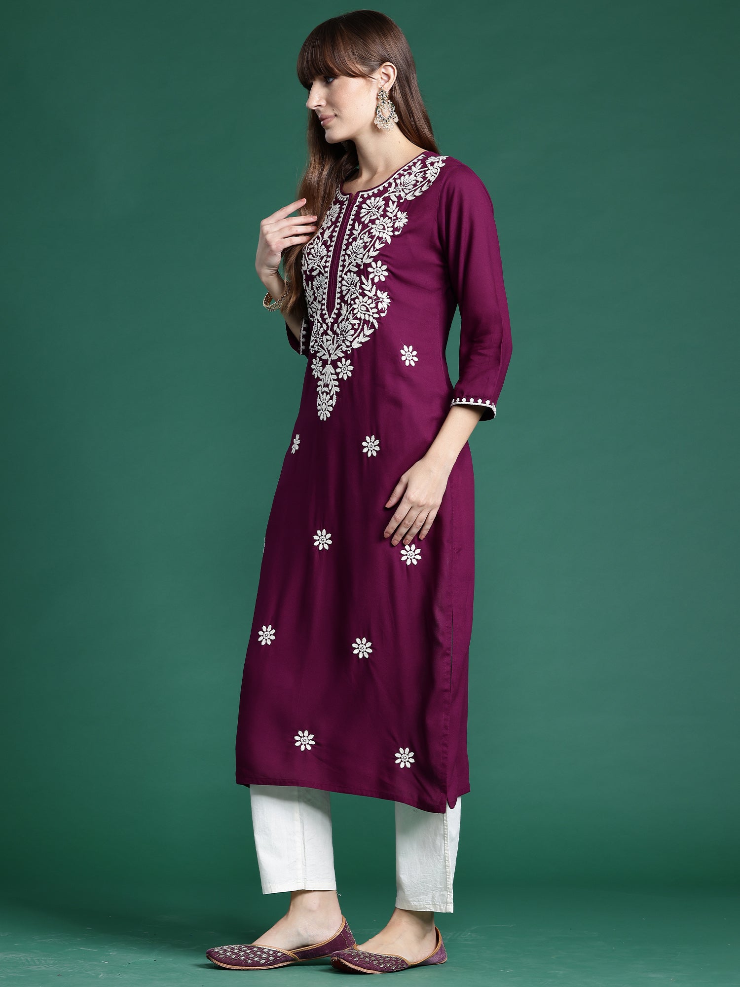 Women's Burgundy Viscose Rayon Kurta - Taantav