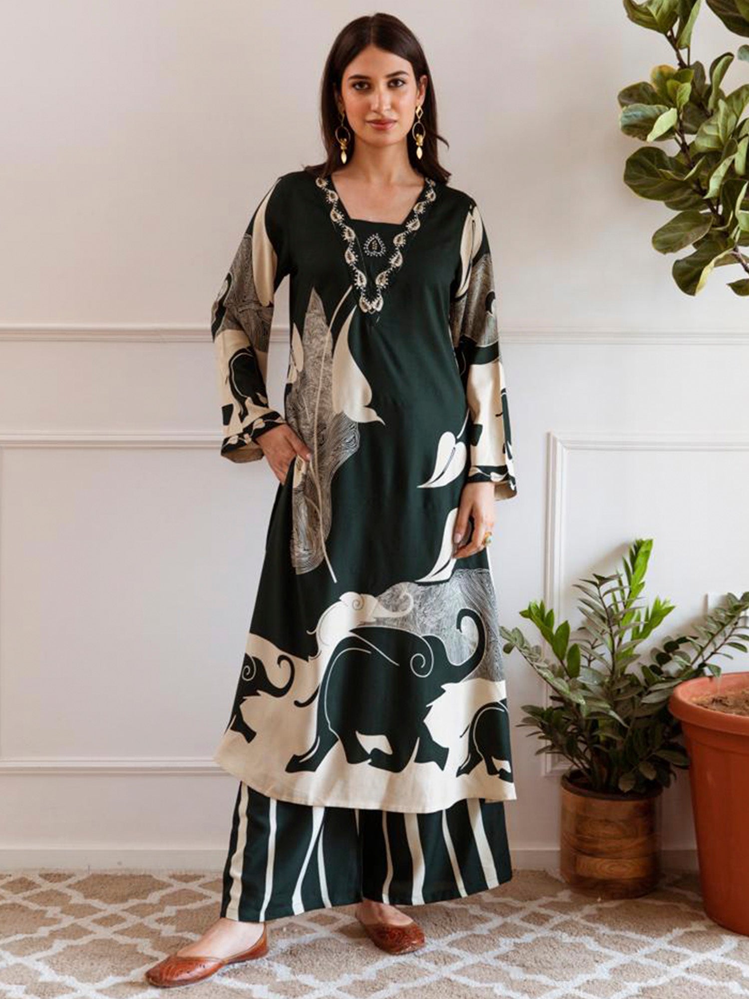 Women's Green Viscose Rayon Kurta Set - Taantav