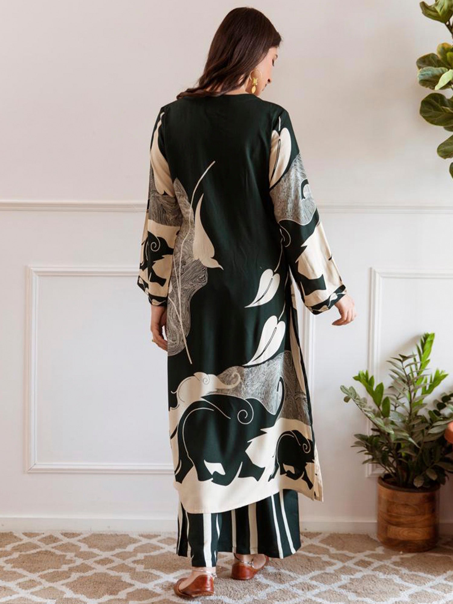 Women's Green Viscose Rayon Kurta Set - Taantav