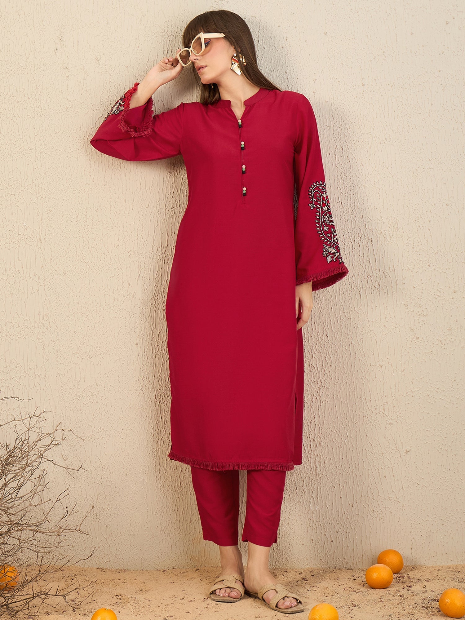 Women's Red Silk Blend Kurta Set - Taantav